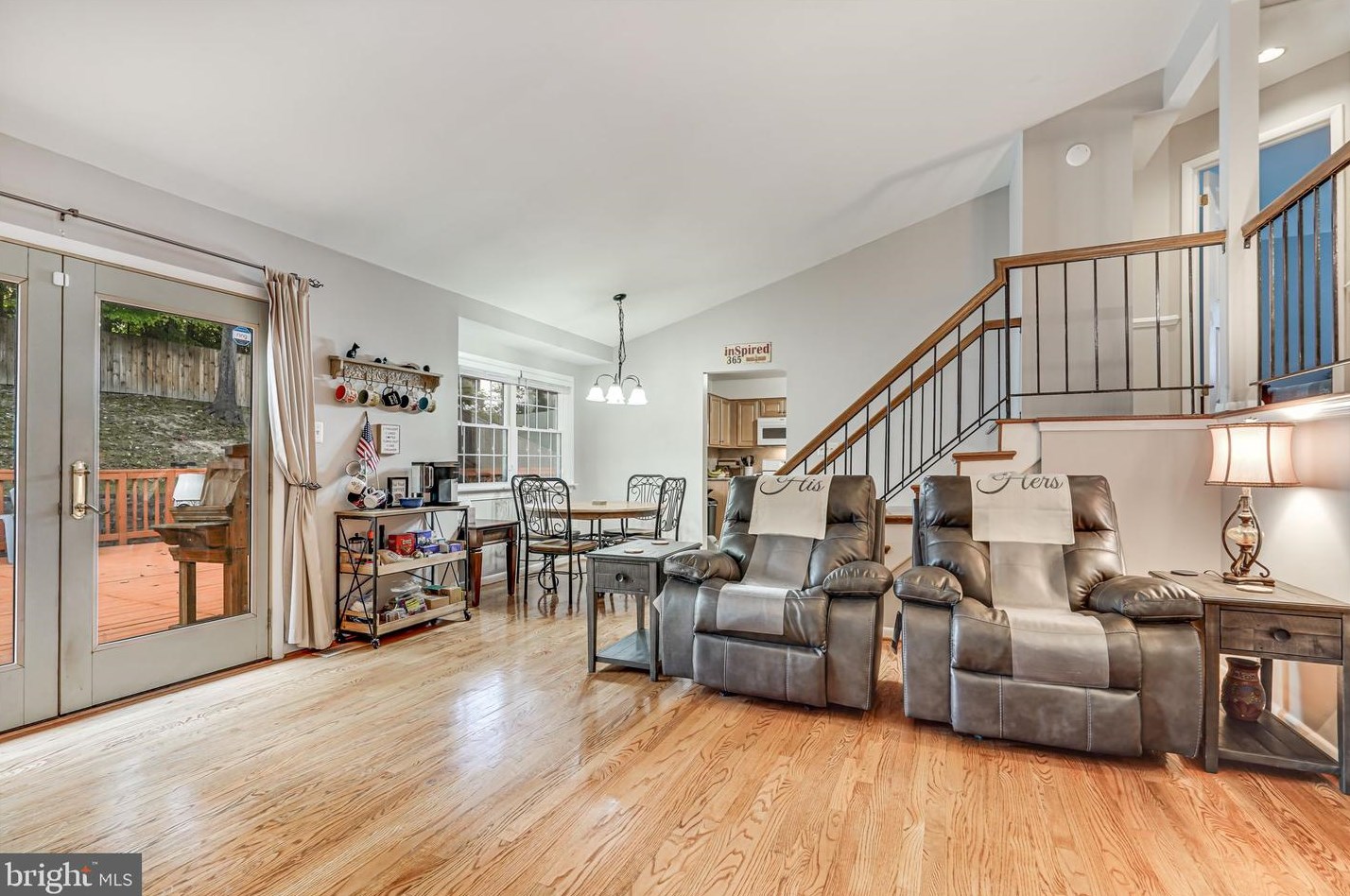 13464 Photo Dr, Woodbridge VA  22193-3930 exterior