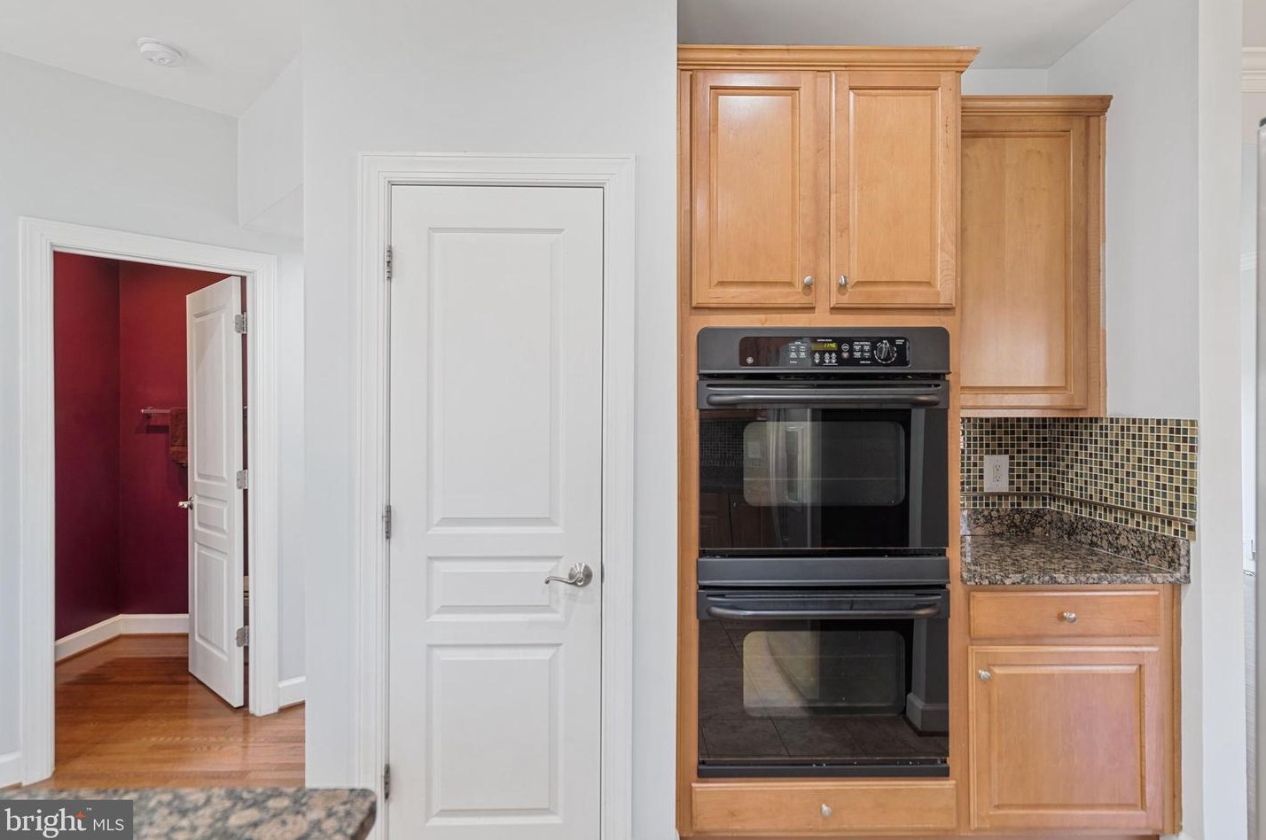 5996 Twin Branch Ct, Haymarket VA  20169-3323 exterior