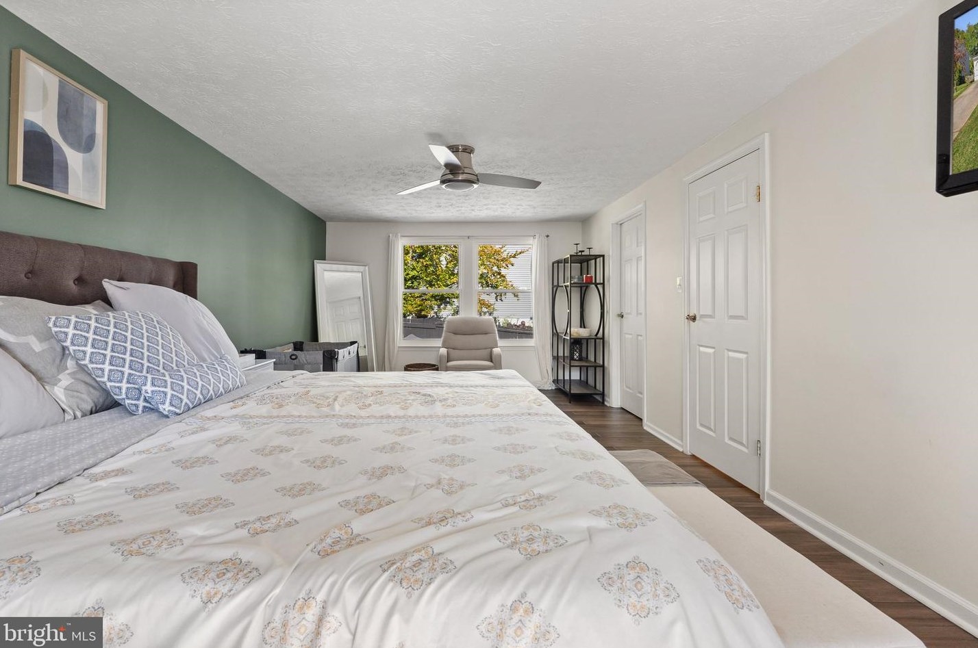4562 Rincon Pl, Dumfries VA  22025-1044 exterior