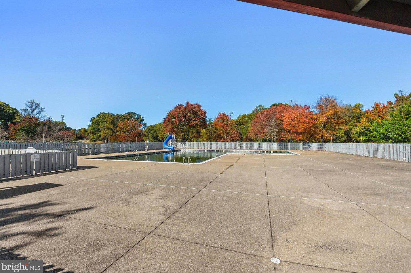 4562 Rincon Pl, Dumfries VA  22025-1044 exterior