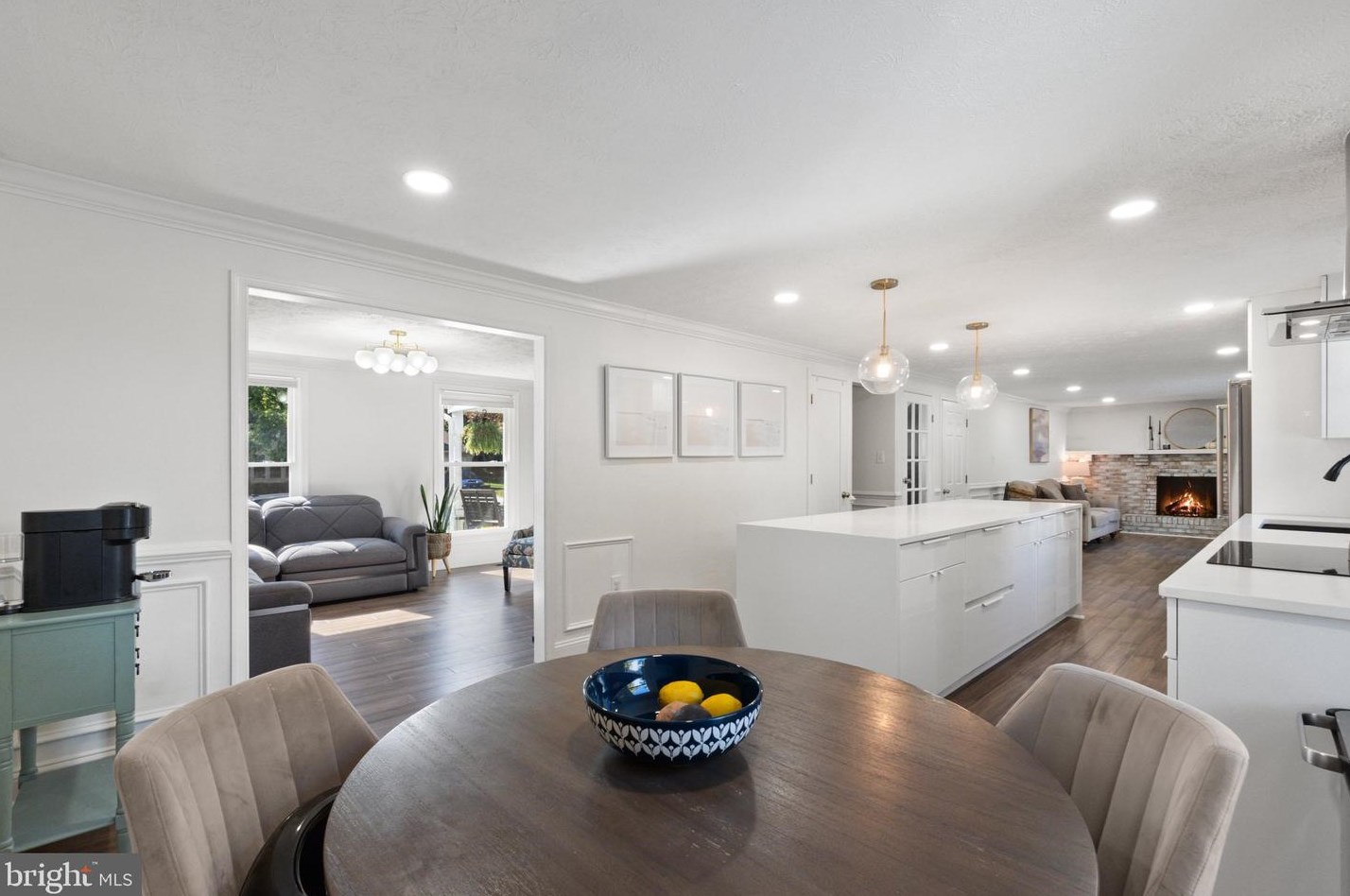 4562 Rincon Pl, Dumfries VA  22025-1044 exterior