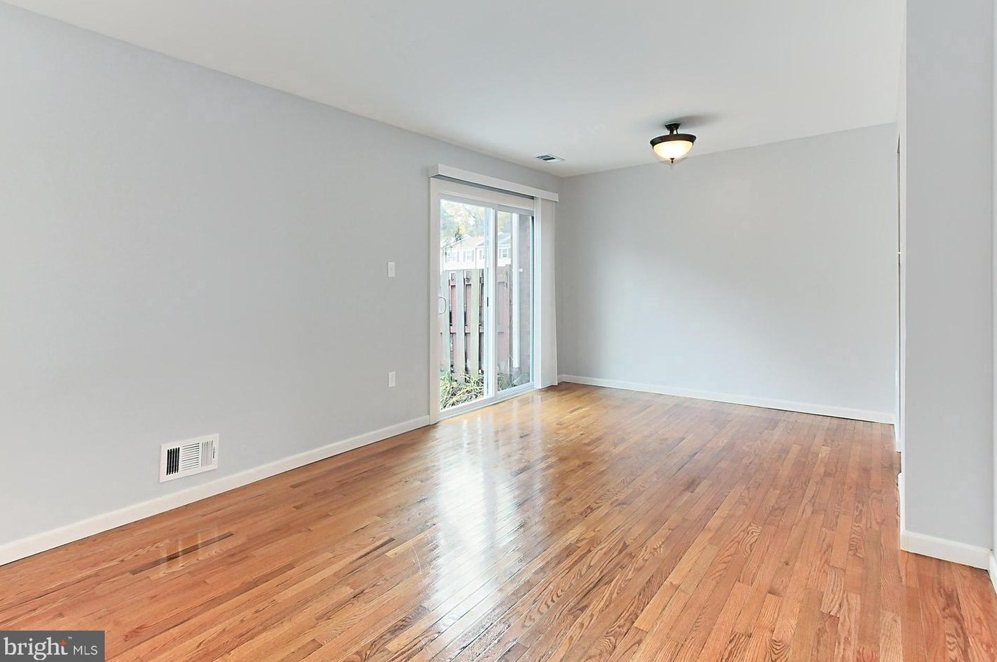 2419 Kilpatrick Pl, Dumfries VA  22026-2539 exterior