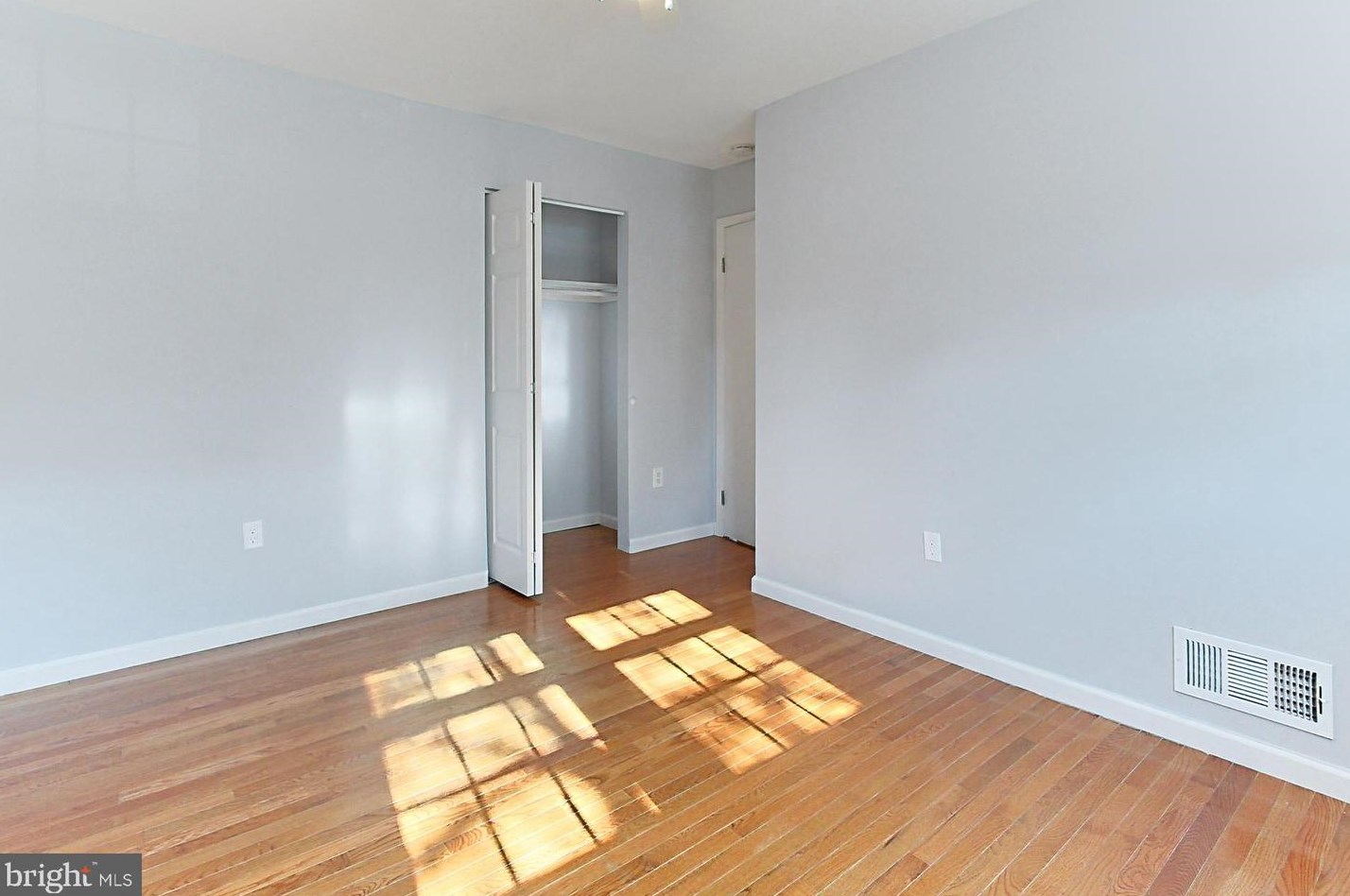 2419 Kilpatrick Pl, Dumfries VA  22026-2539 exterior