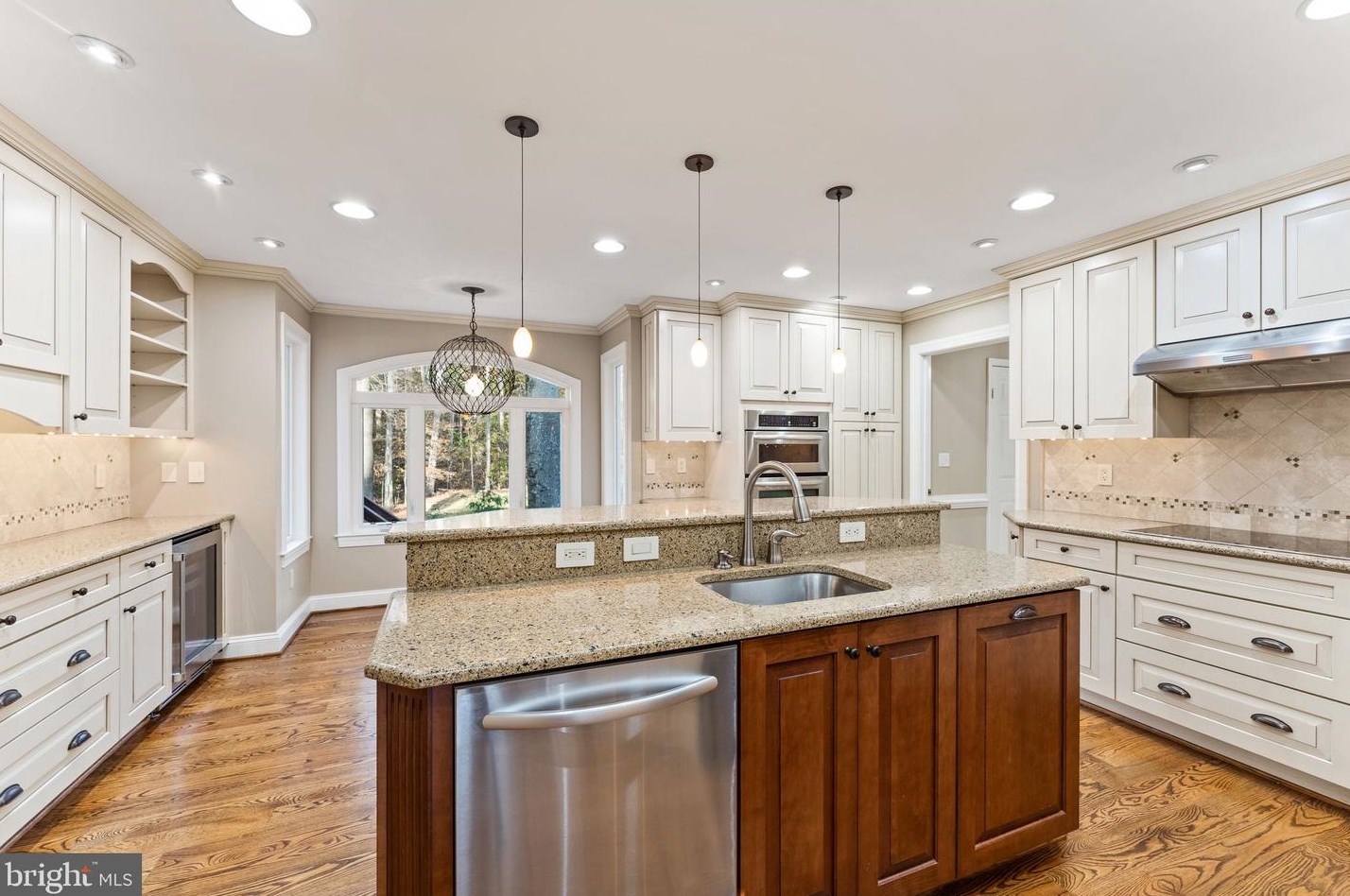 8084 Counselor Rd, Manassas VA  20112-4752 exterior