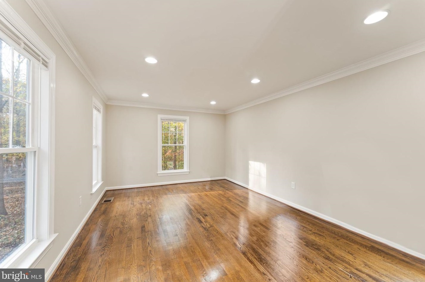 8084 Counselor Rd, Manassas VA  20112-4752 exterior