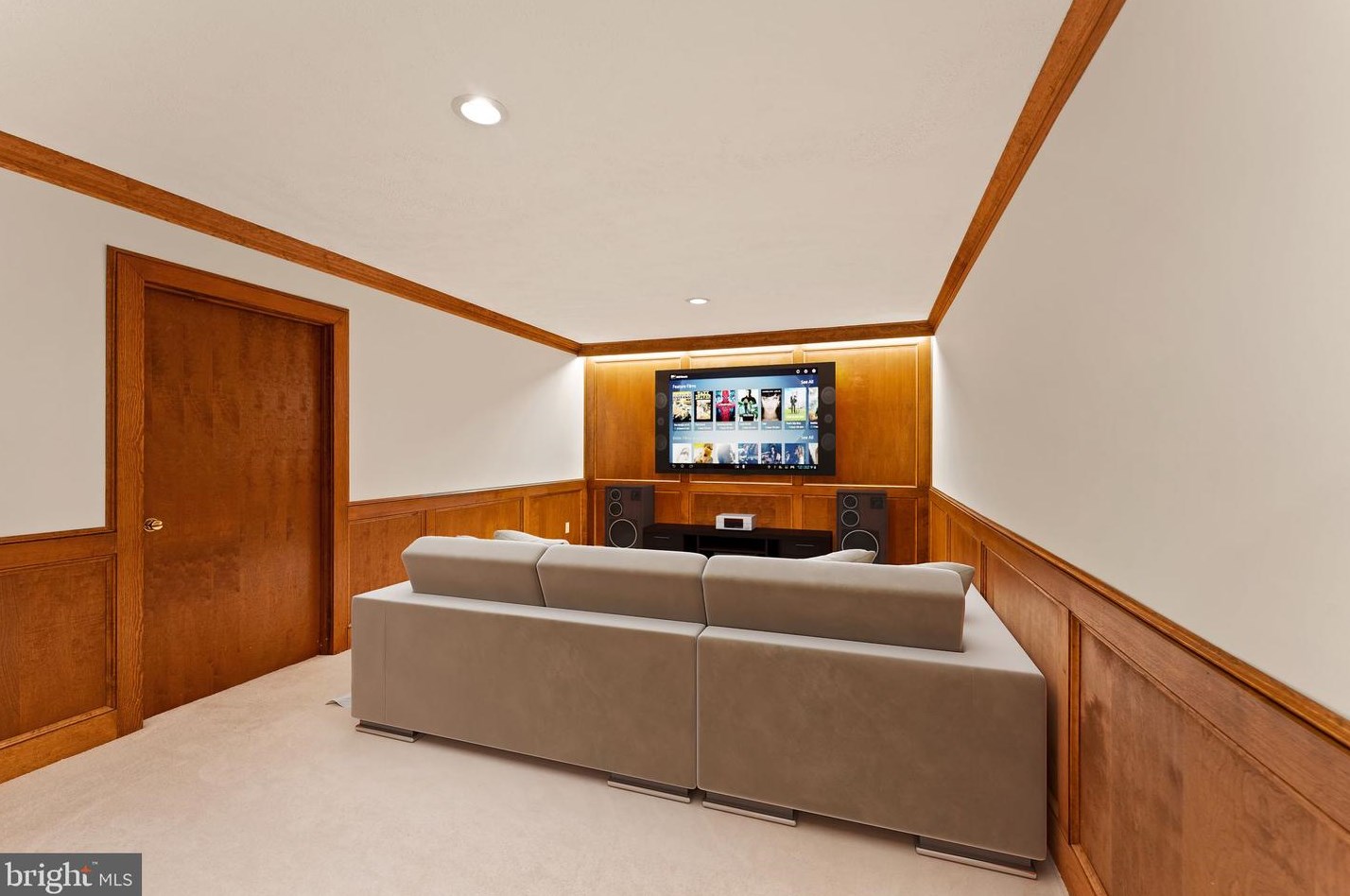 8084 Counselor Rd, Manassas VA  20112-4752 exterior