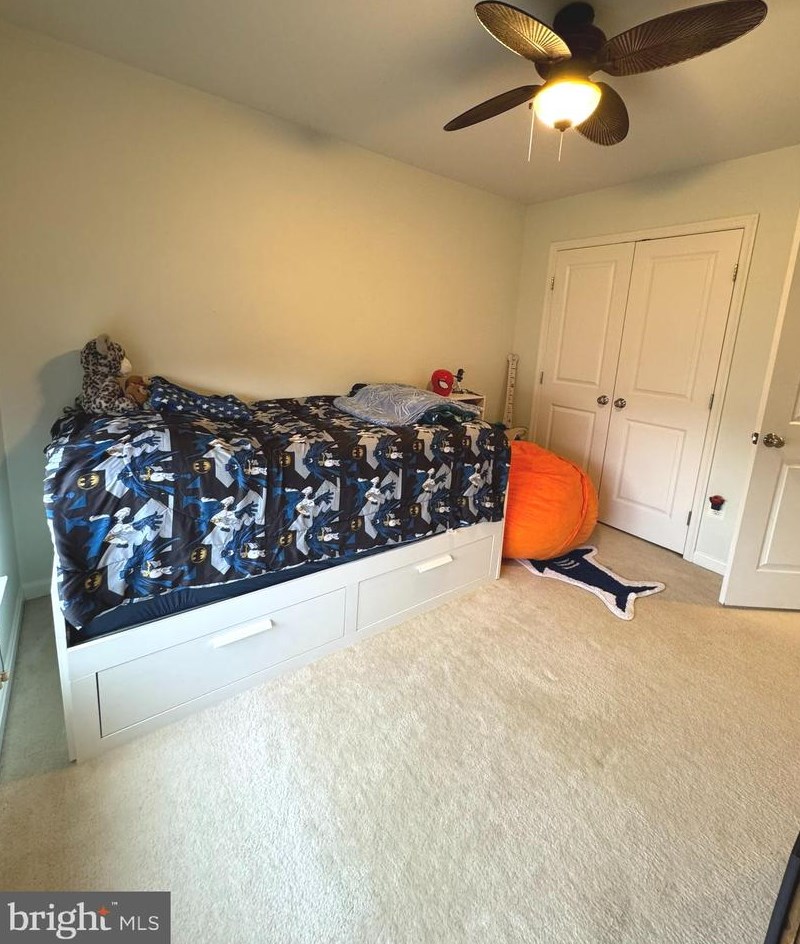 9283 Alvyn Lake Cir, Bristow VA  20136-6149 exterior