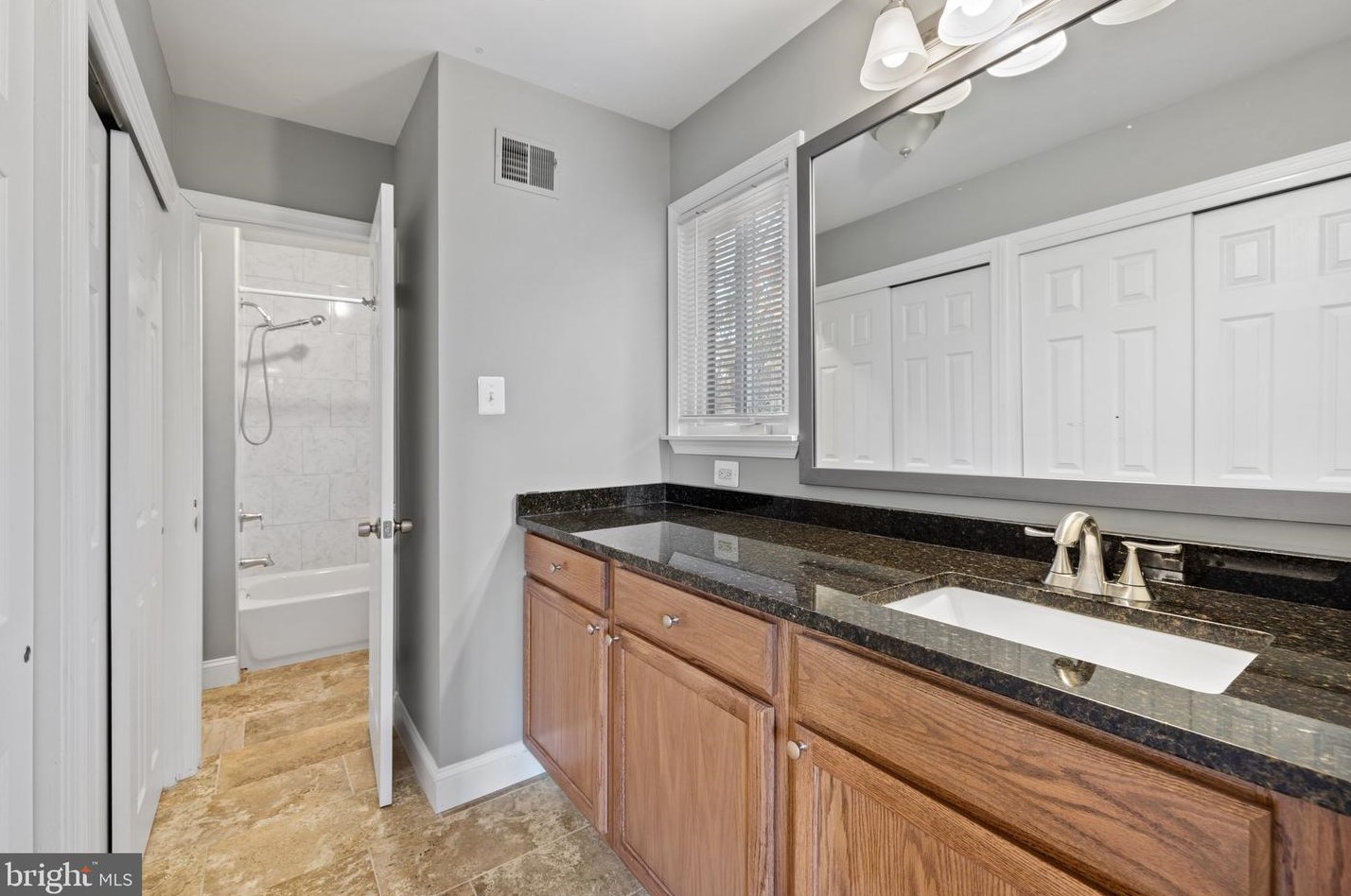 8110 King Arthurs Ct, Manassas VA  20112-3522 exterior