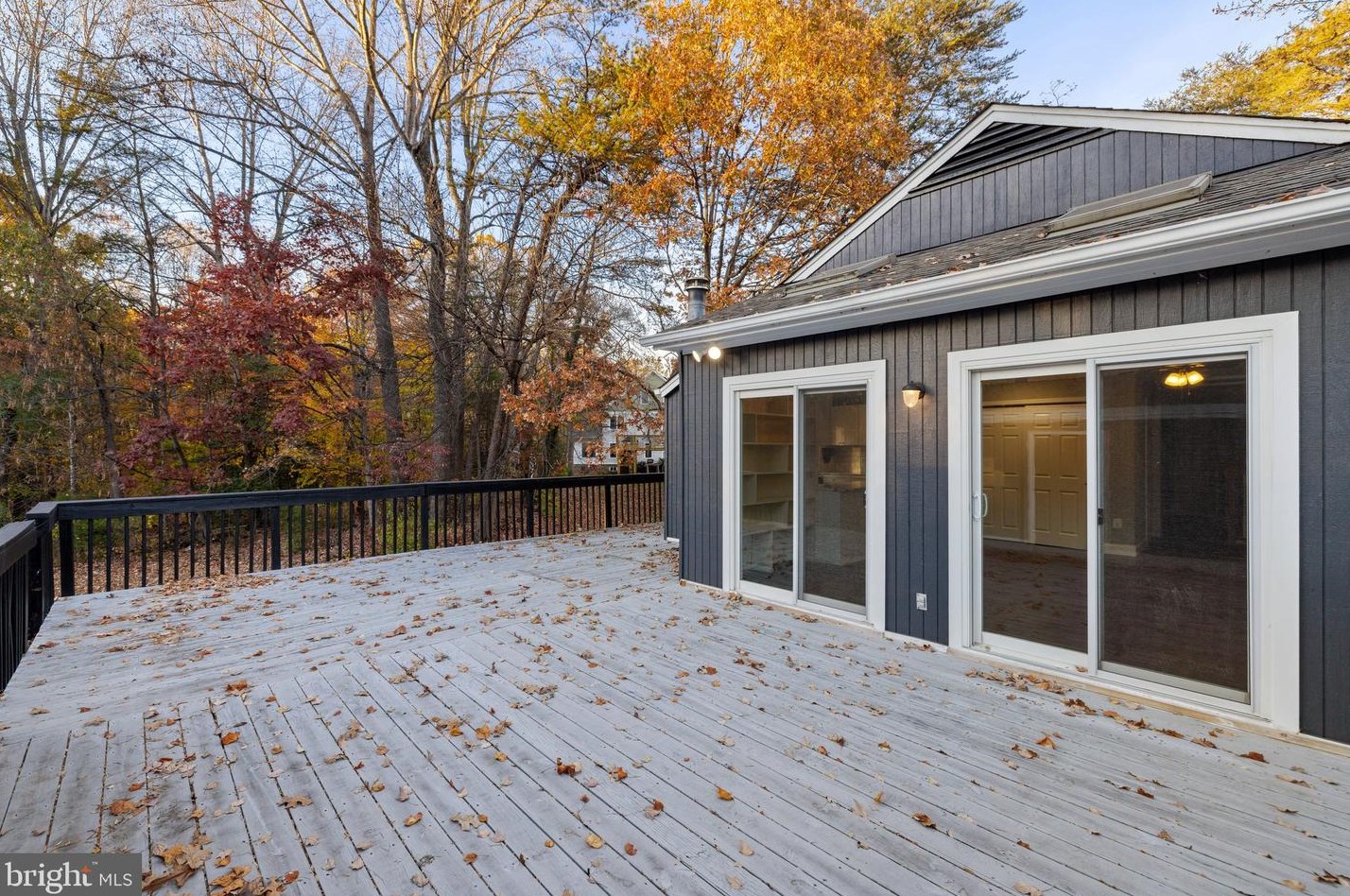 8110 King Arthurs Ct, Manassas VA  20112-3522 exterior