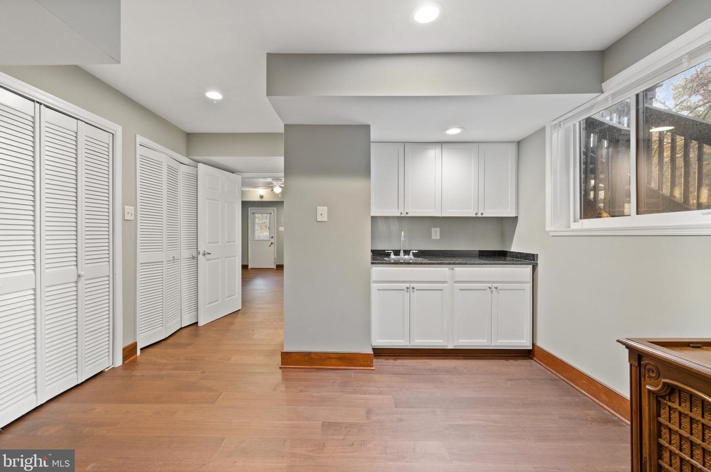 8110 King Arthurs Ct, Manassas VA  20112-3522 exterior