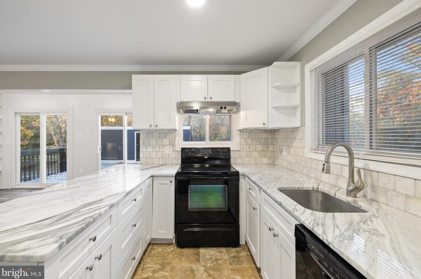 8110 King Arthurs Ct, Manassas VA  20112-3522 exterior