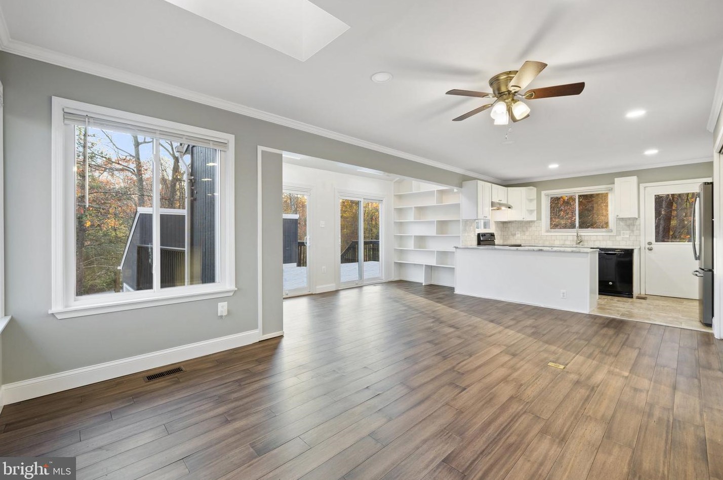 8110 King Arthurs Ct, Manassas VA  20112-3522 exterior