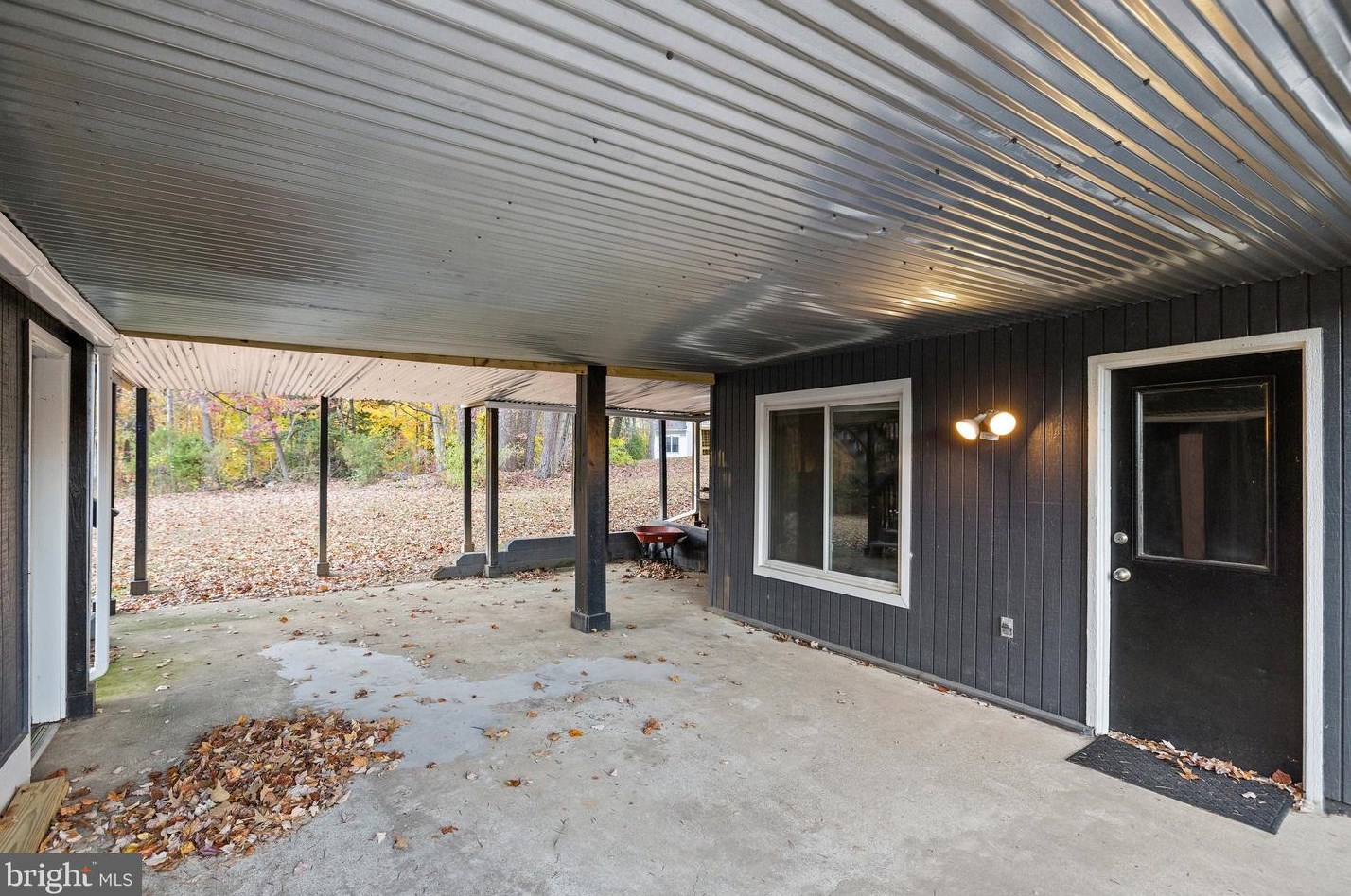 8110 King Arthurs Ct, Manassas VA  20112-3522 exterior