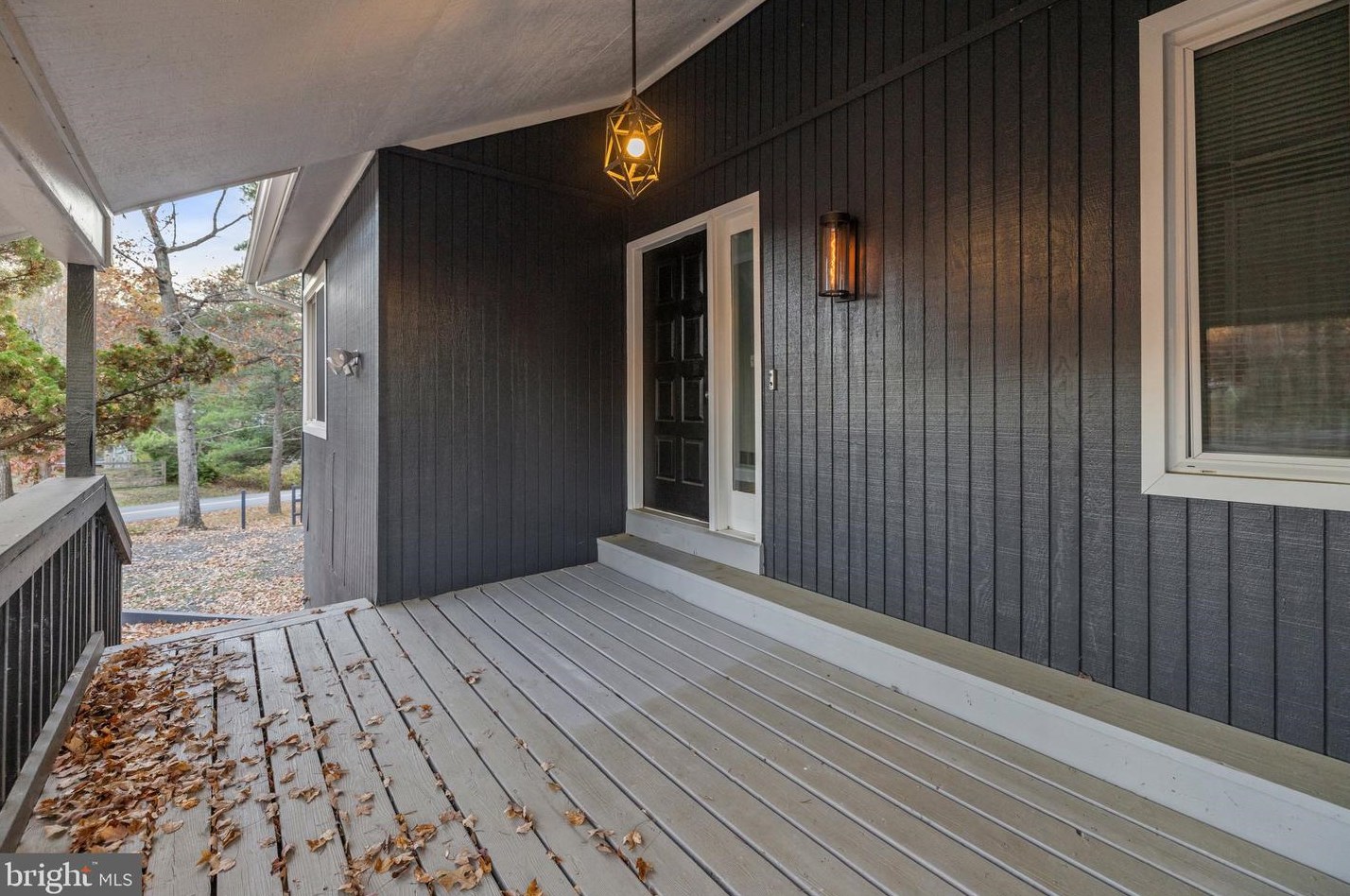 8110 King Arthurs Ct, Manassas VA  20112-3522 exterior