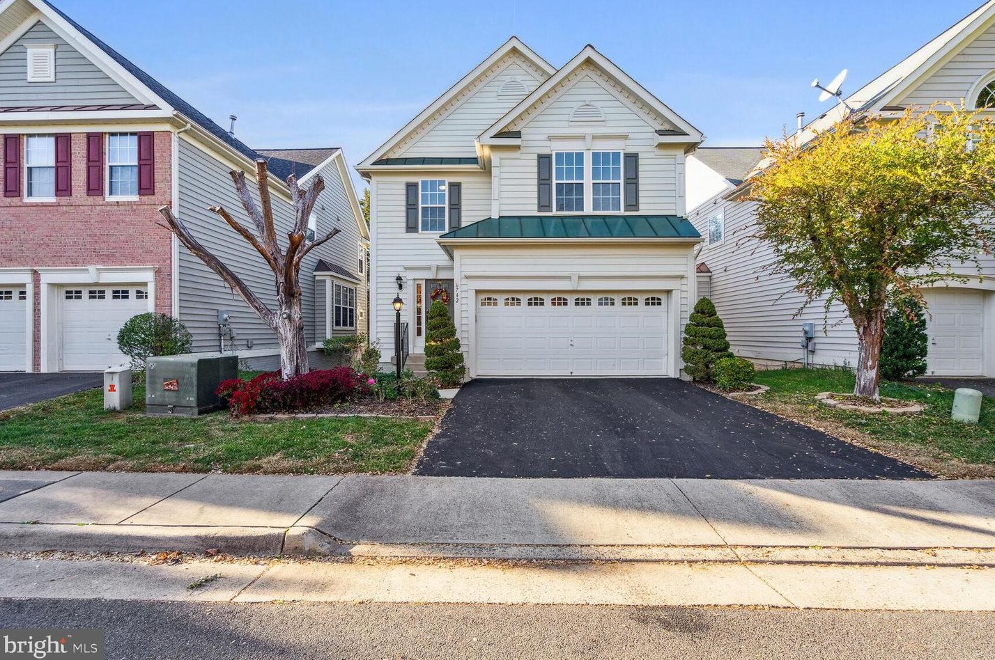 6742 Sycamore Park Dr, Haymarket, VA 20169
