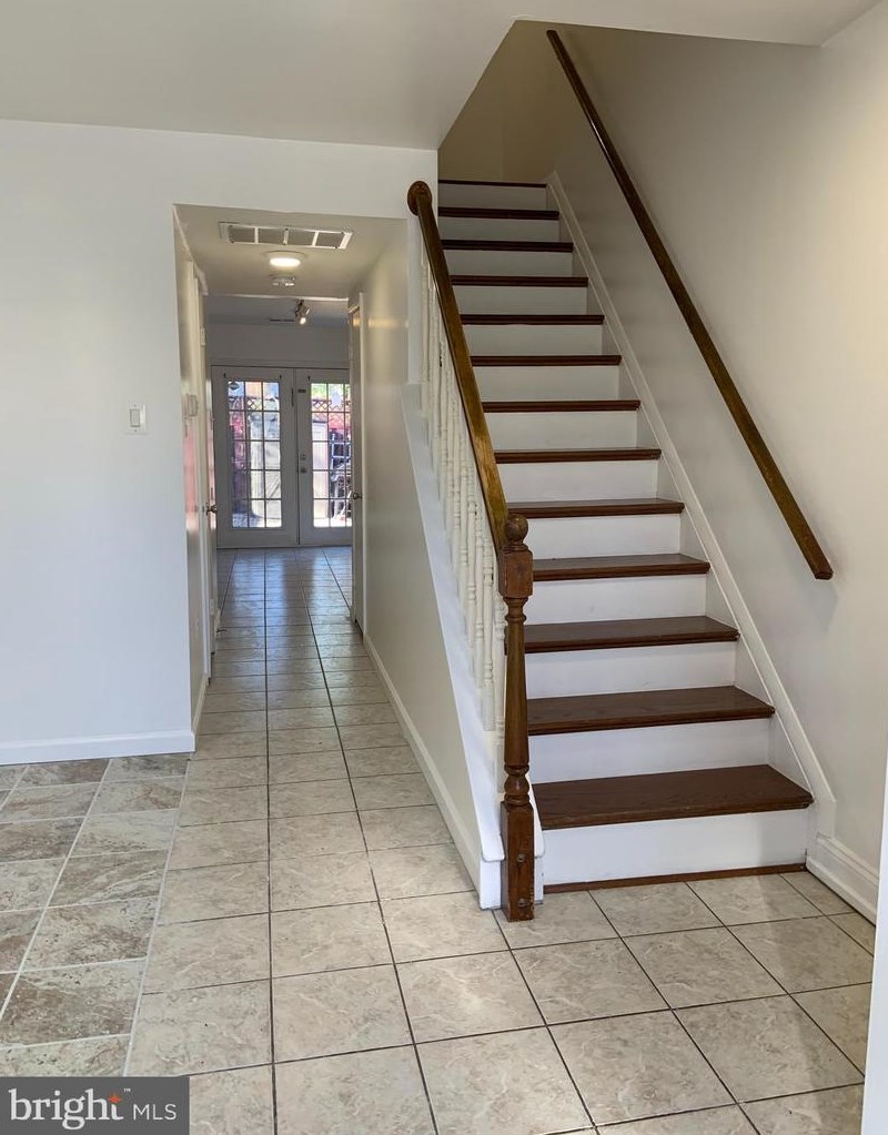 2903 Pheasant Ln, Woodbridge, VA 22191