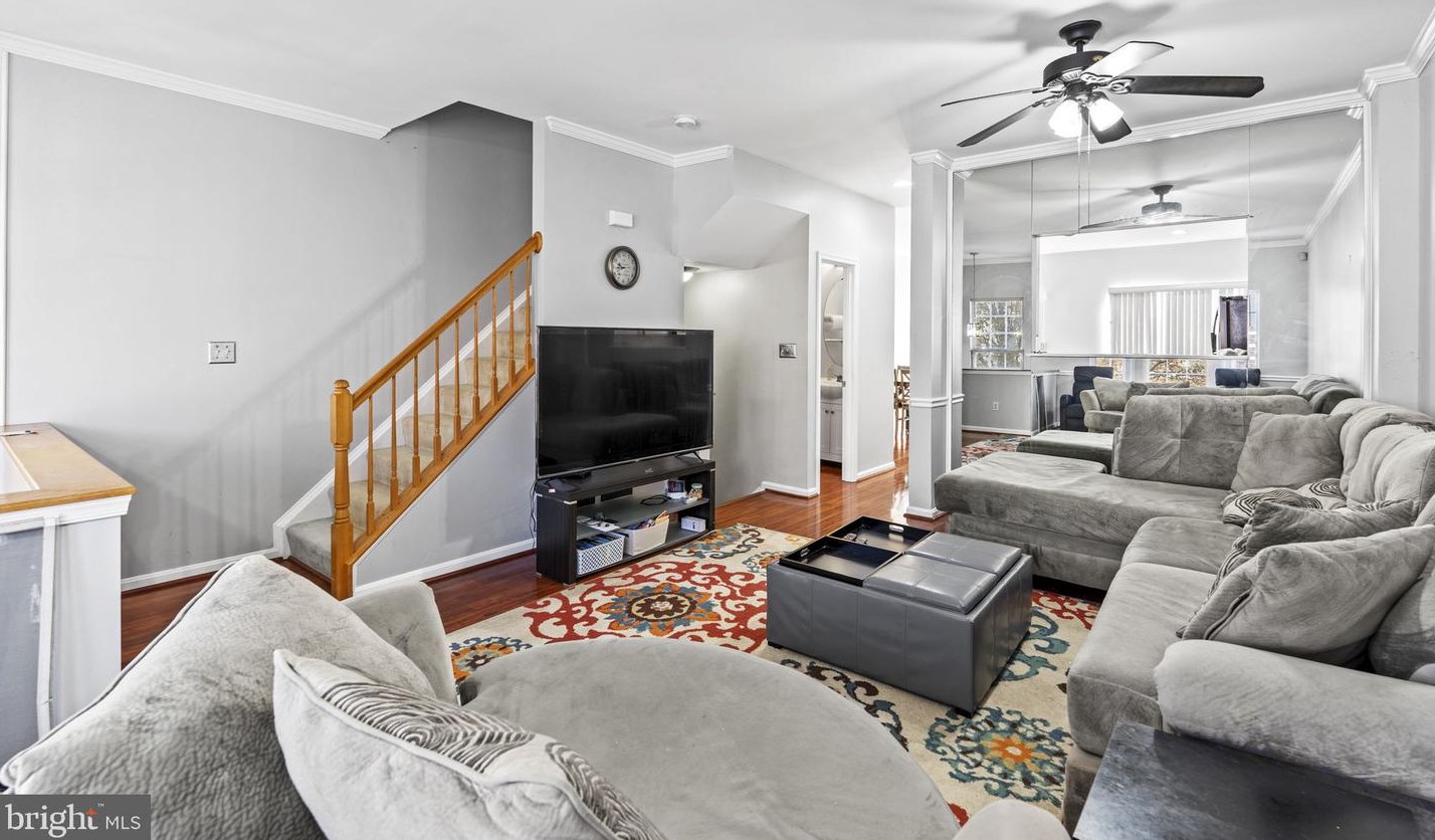 4023 Cressida Pl, Woodbridge VA  22192-7620 exterior