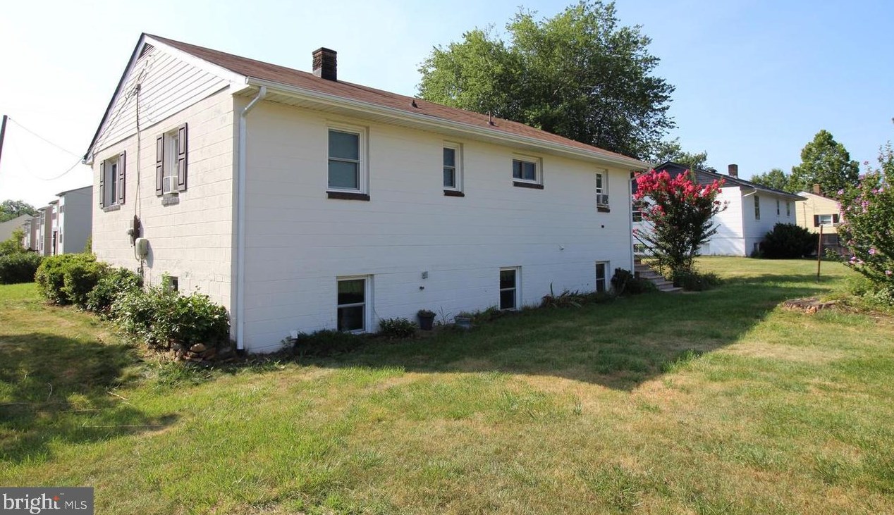 6700 Bleight Dr, Haymarket, VA 20169