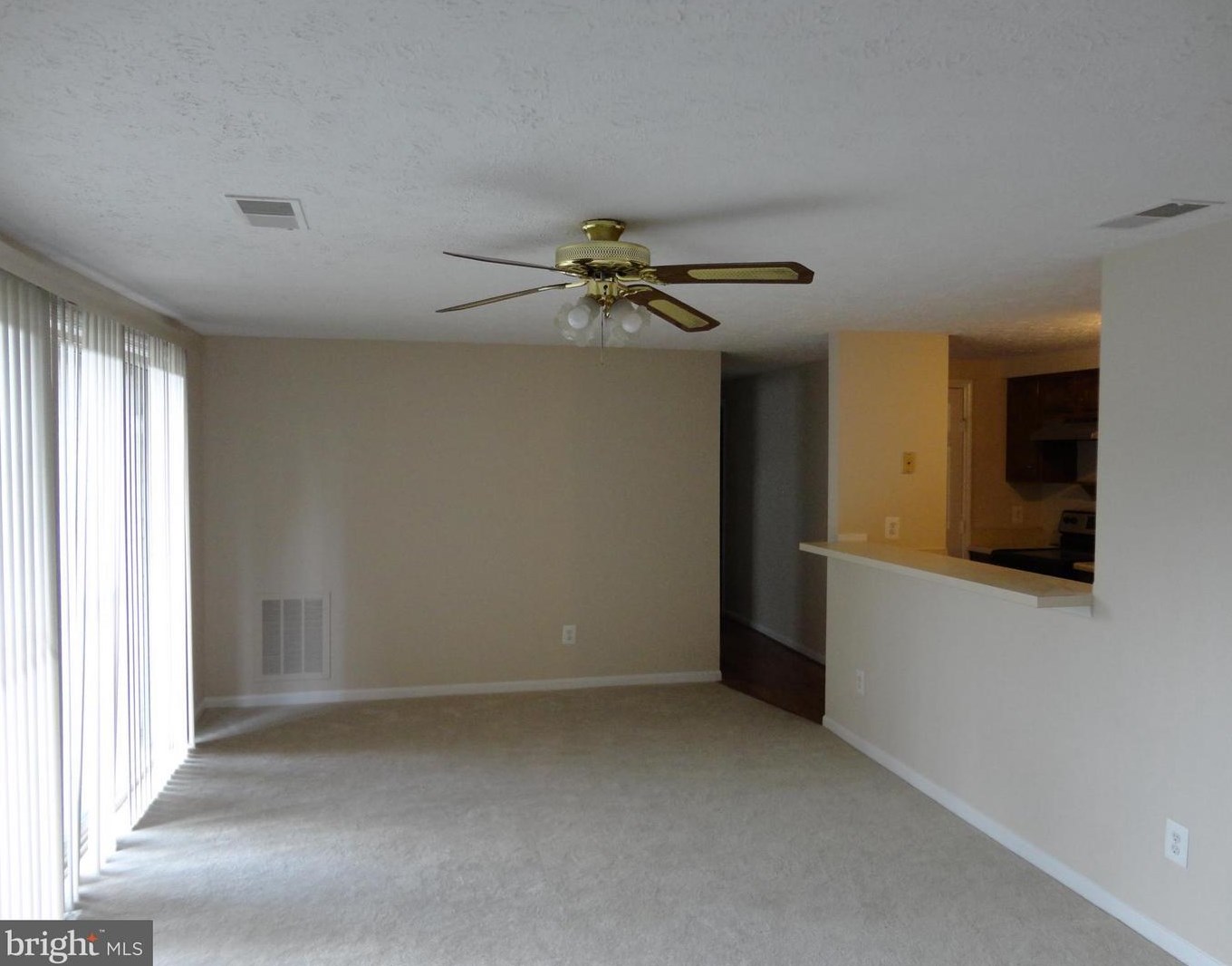17050 Capri Ln Apt 203, Dumfries, VA 22026