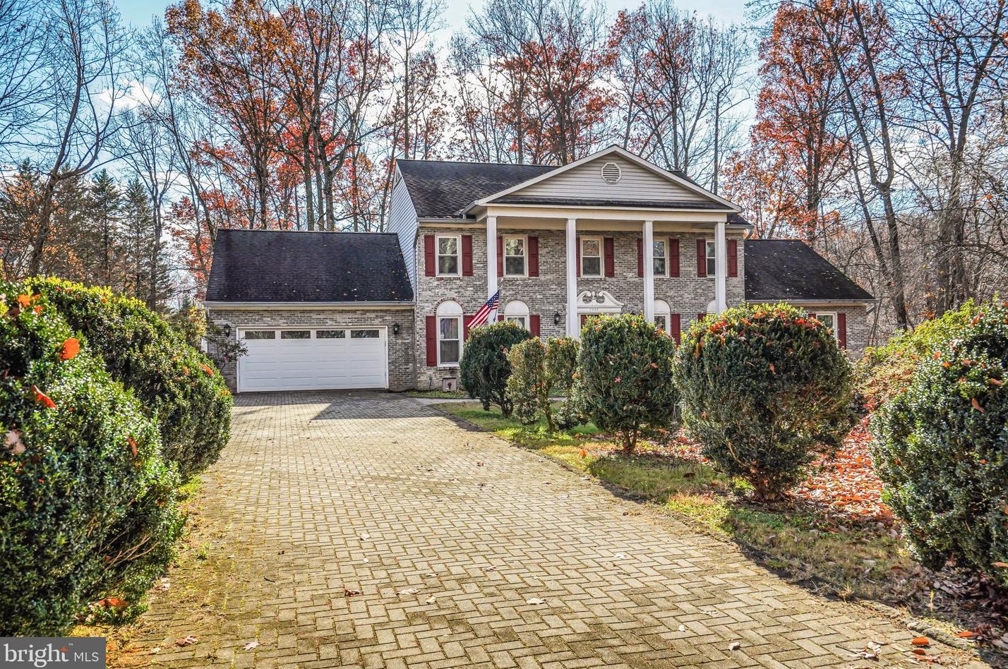 7999 Whitting Dr, Manassas, VA 20112