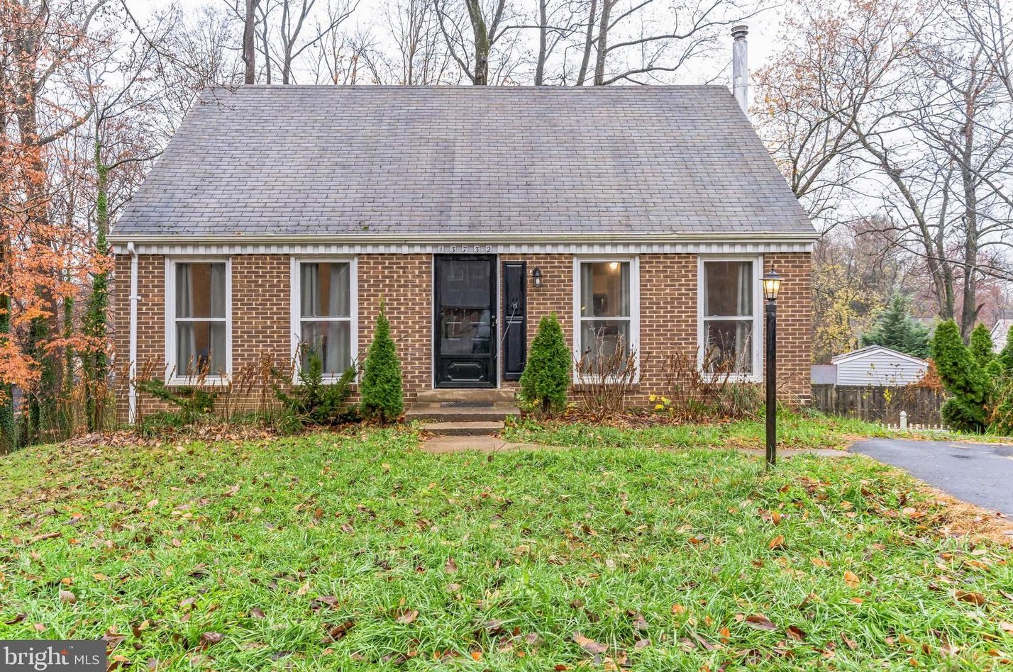 13732 Moccasin Ct, Woodbridge, VA 22193