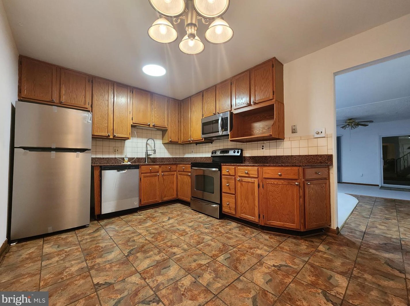 7520 Clemson Ct, Manassas, VA 20109