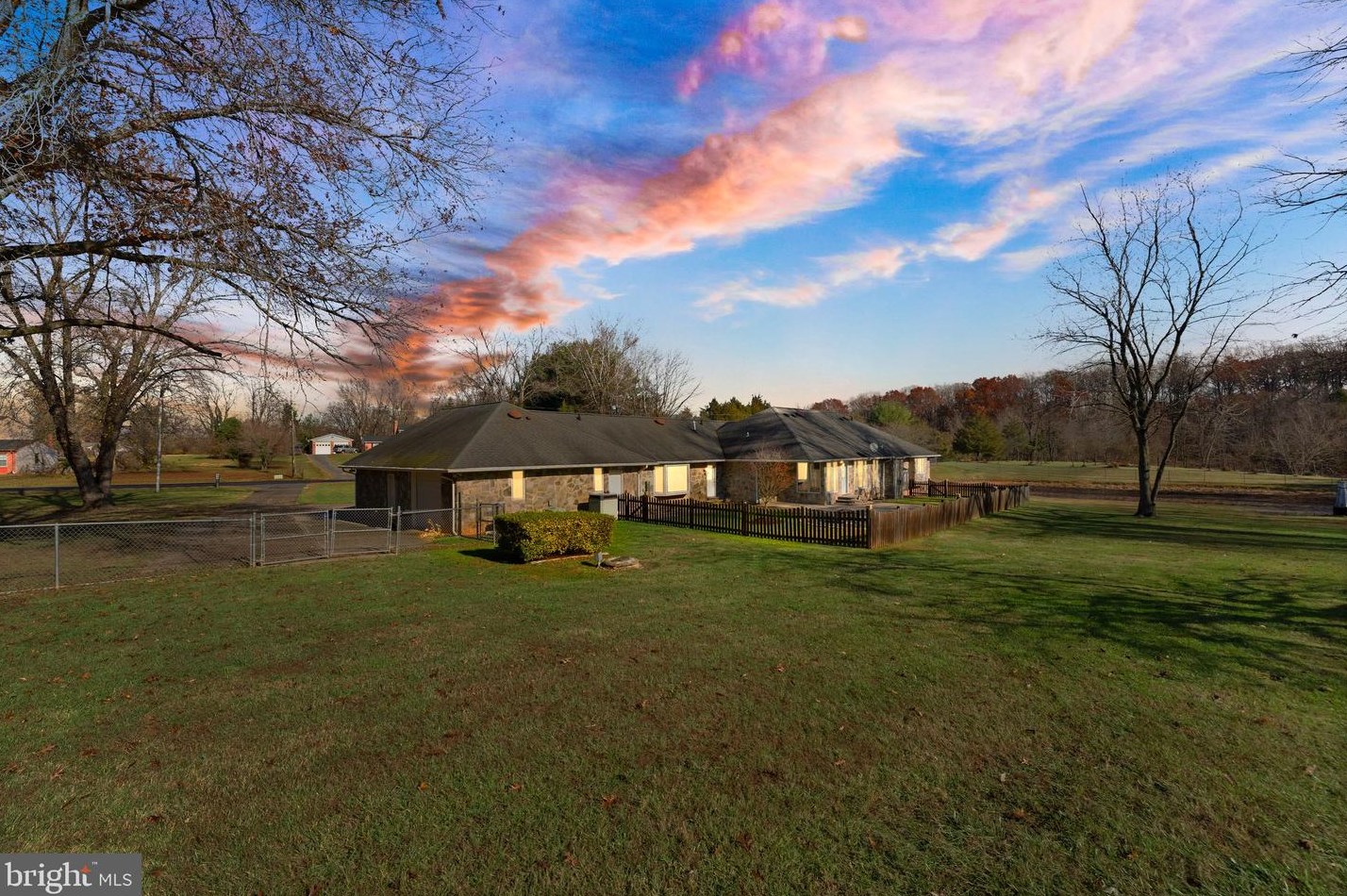 7905 Guy Dr, Manassas, VA 20111