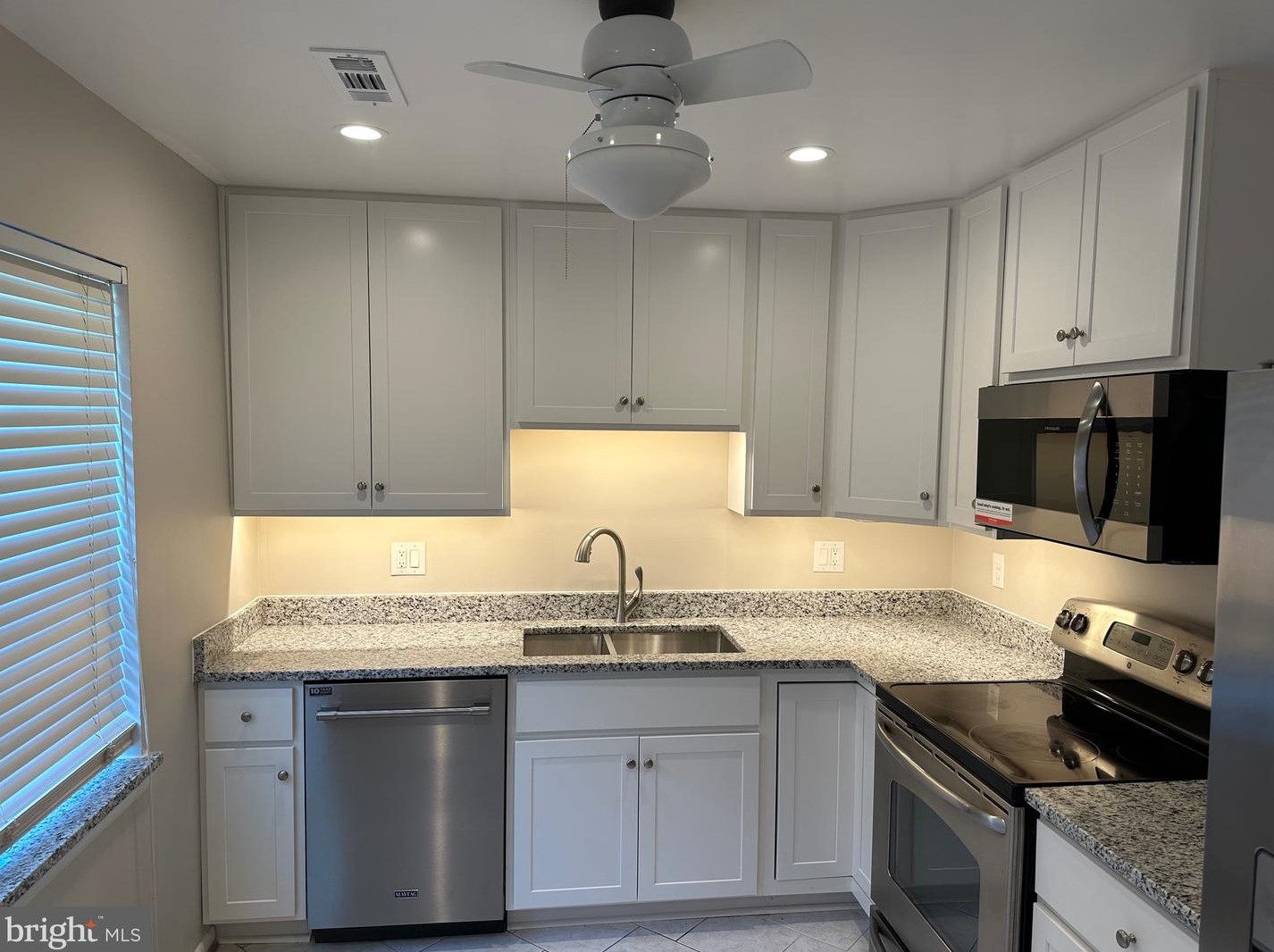 4235 Gibson Ct, Woodbridge, VA 22193