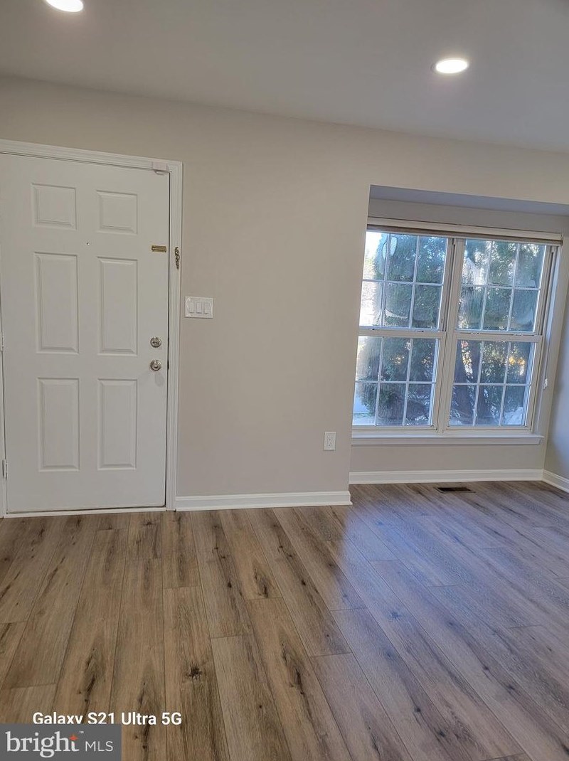 15471 Windsong Ln, Dumfries, VA 22025