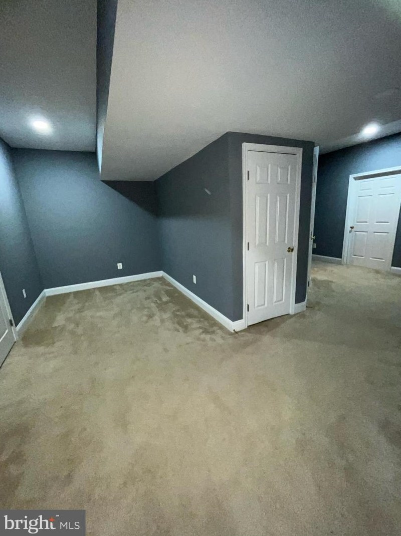 9044 E Acadia Park Dr #1, Bristow, VA 20136