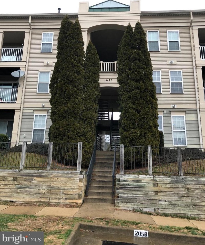 1055 Gardenview Loop #304, Woodbridge, VA 22191