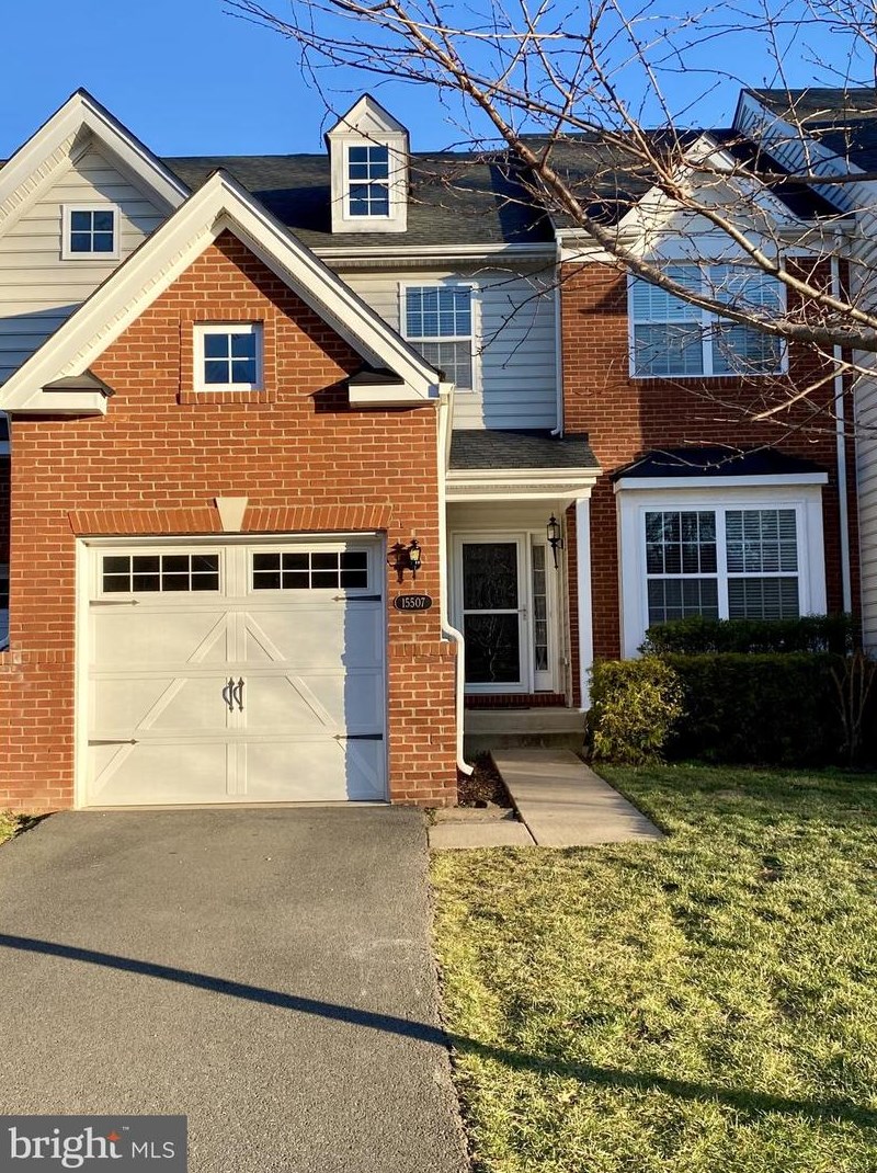 15507 Gossoms Store Ct, Haymarket, VA 20169
