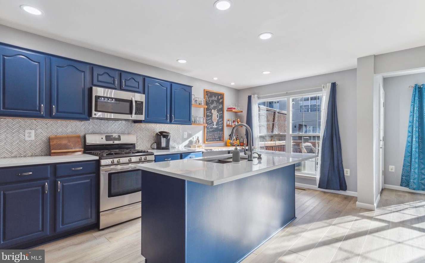 11083 Doubleday Ln, Manassas VA  20109-8273 exterior