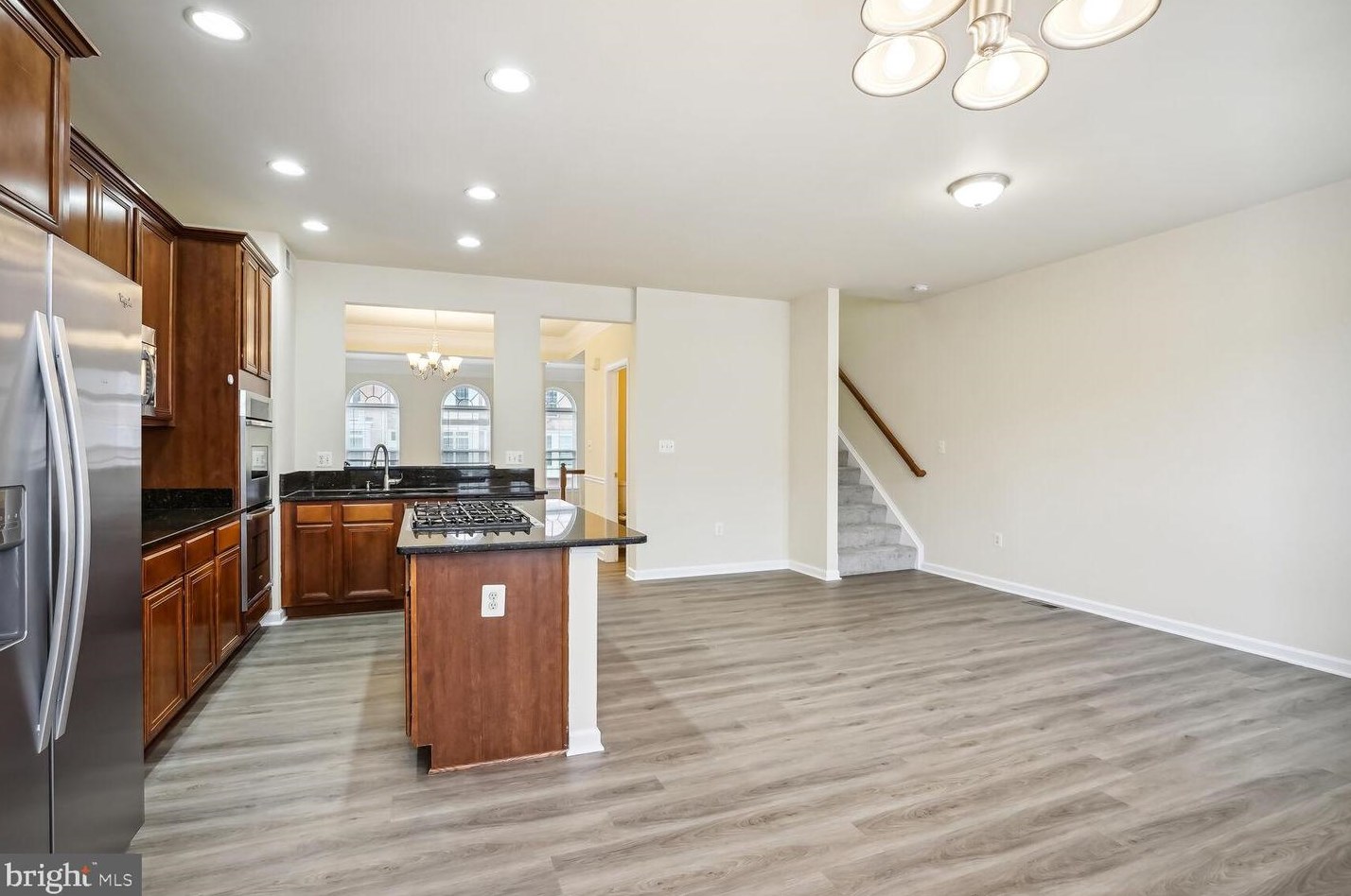 4331 Golden Gate Way, Dumfries VA  22025-2026 exterior