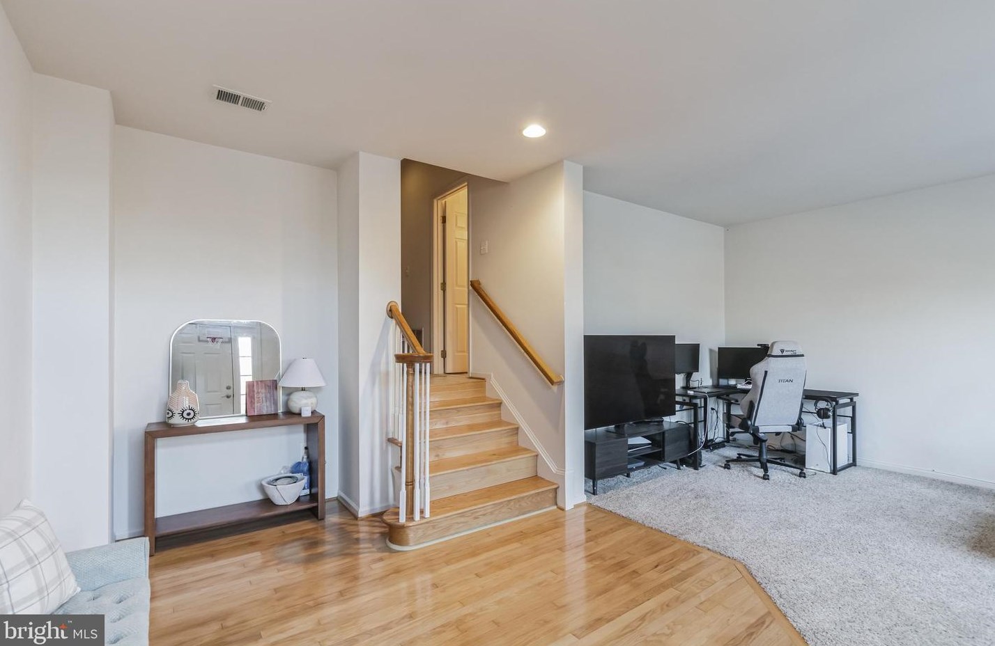 789 Vestal St, Woodbridge VA  22191-5443 exterior