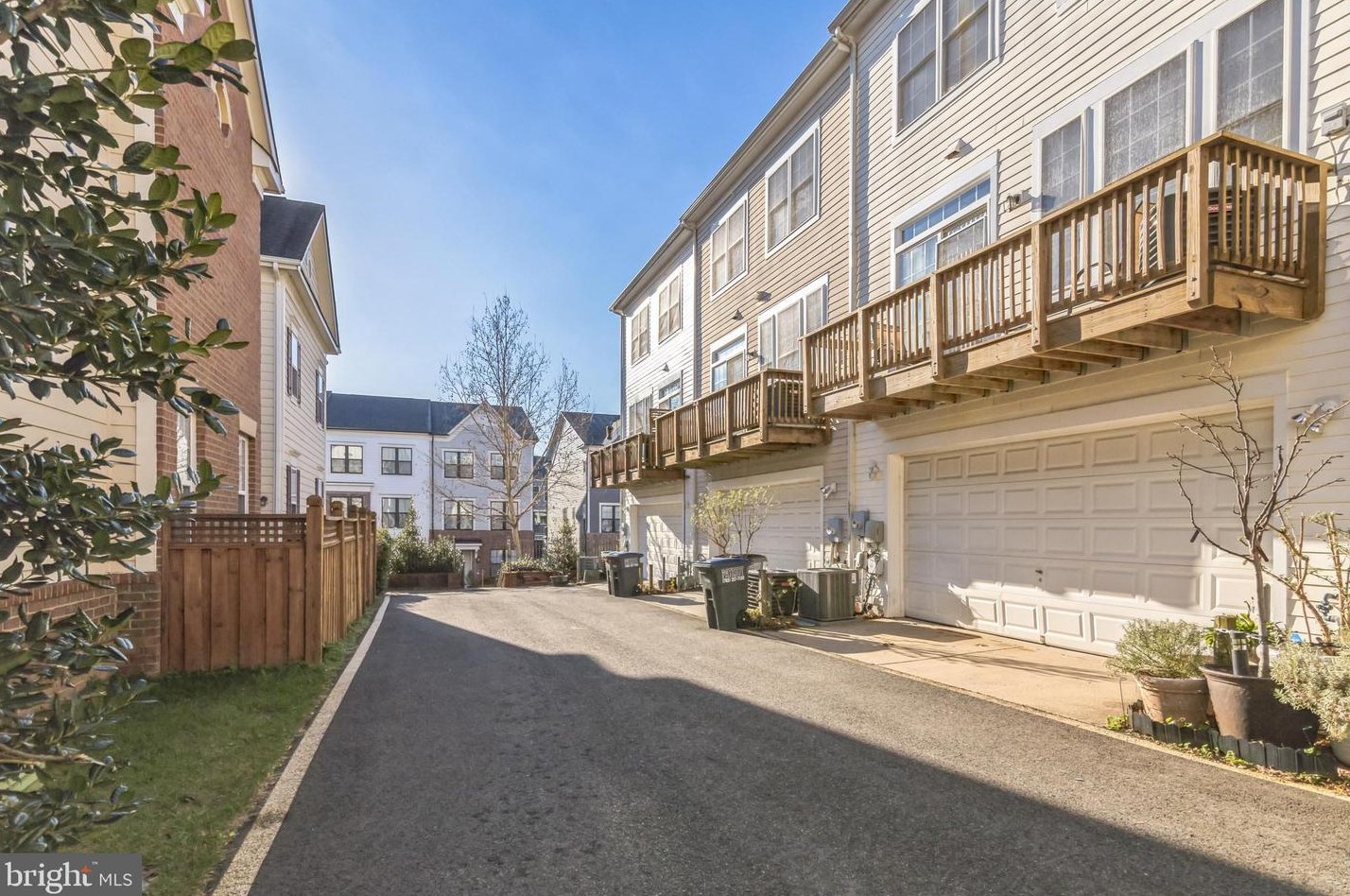 789 Vestal St, Woodbridge VA  22191-5443 exterior