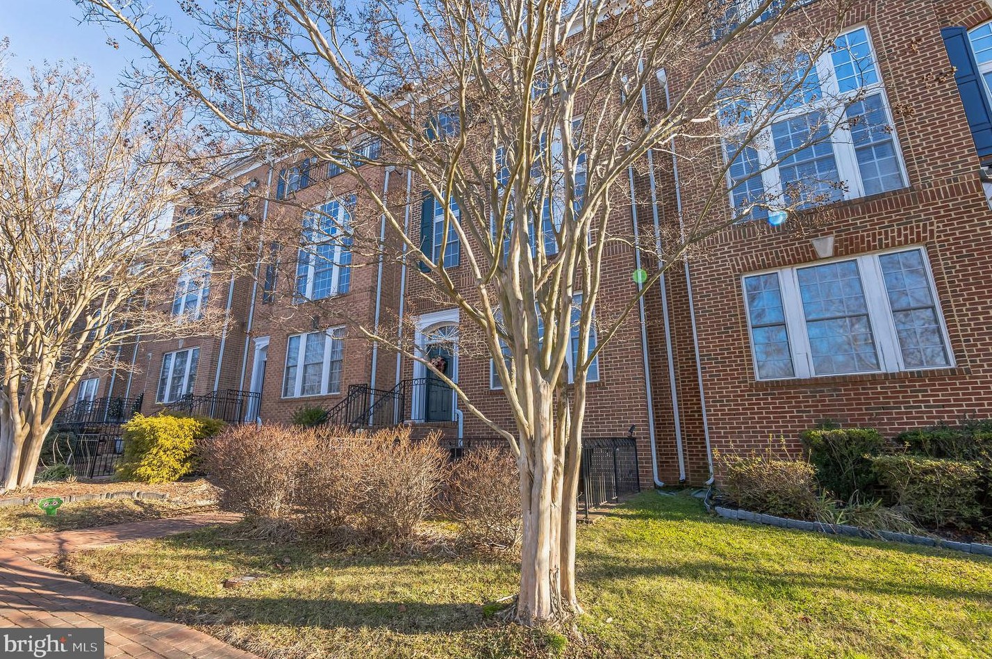 789 Vestal St, Woodbridge, VA 22191