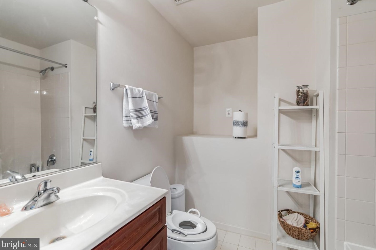 789 Vestal St, Woodbridge VA  22191-5443 exterior