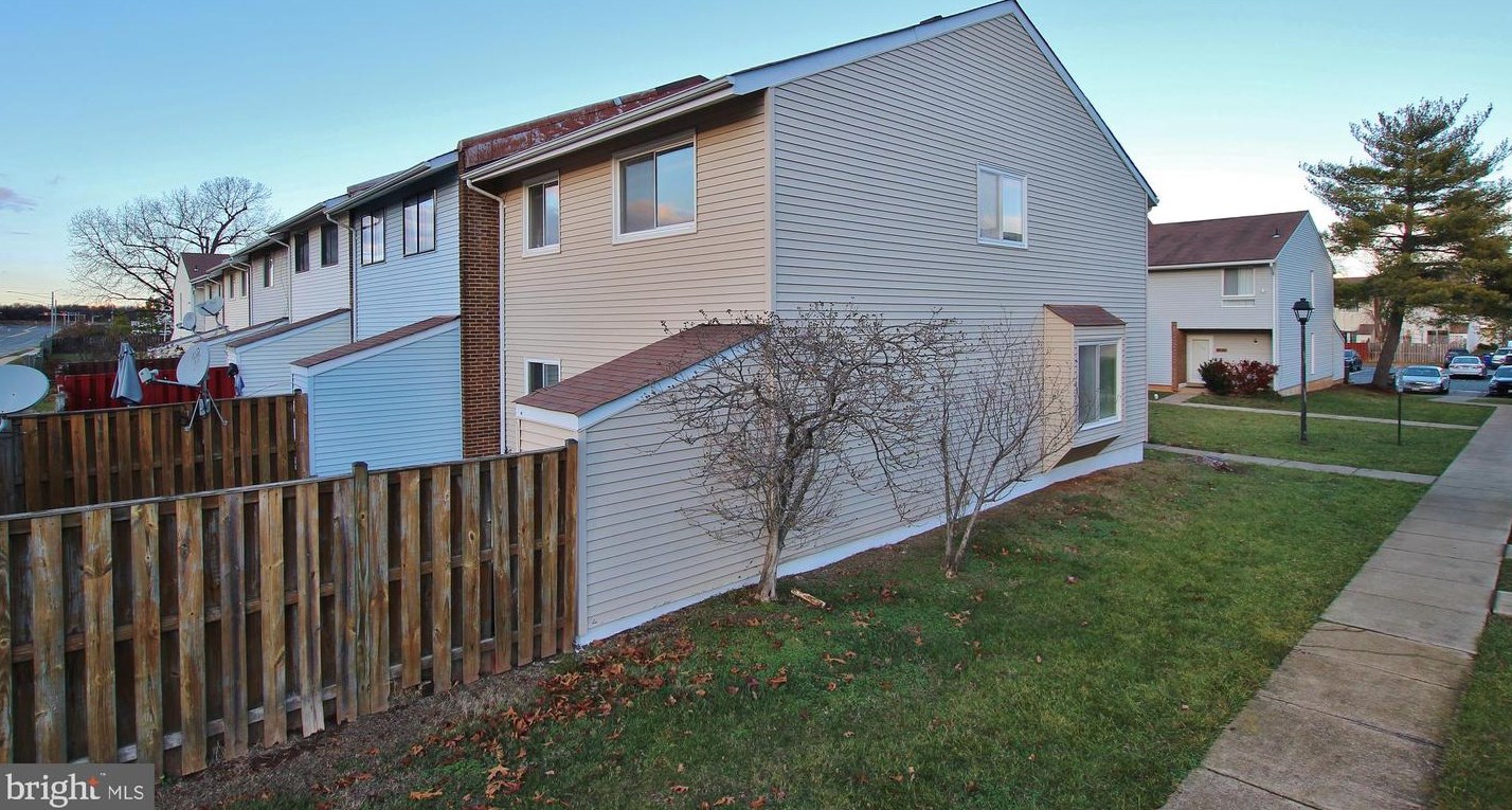 7516 Clemson Ct, Manassas, VA 20109