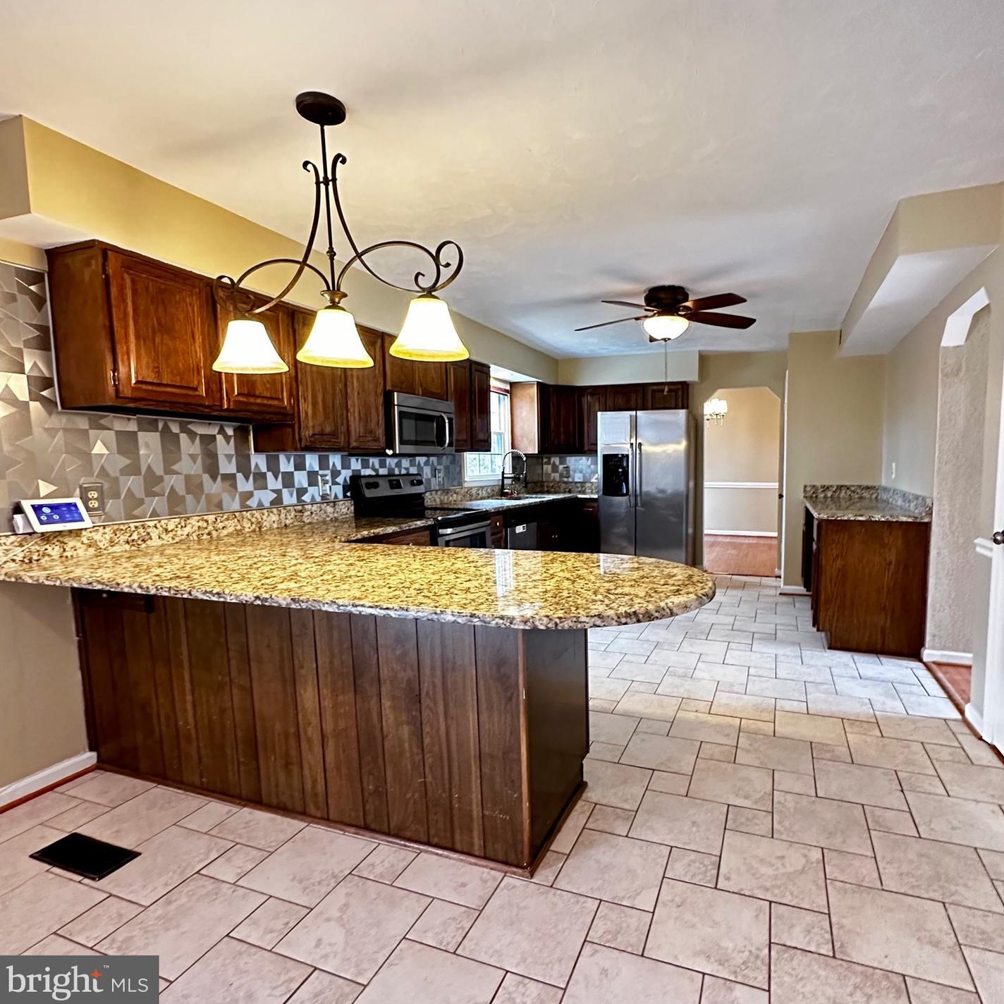 13289 Kenny Rd, Woodbridge, VA 22193