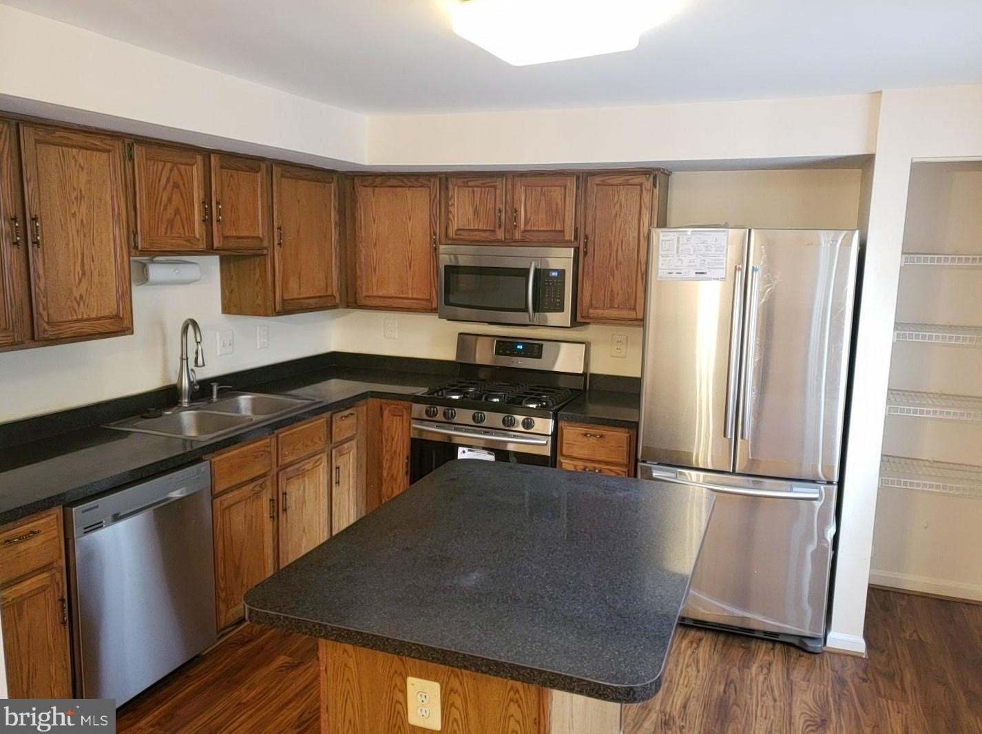 12923 Augustus Ct, Woodbridge, VA 22192