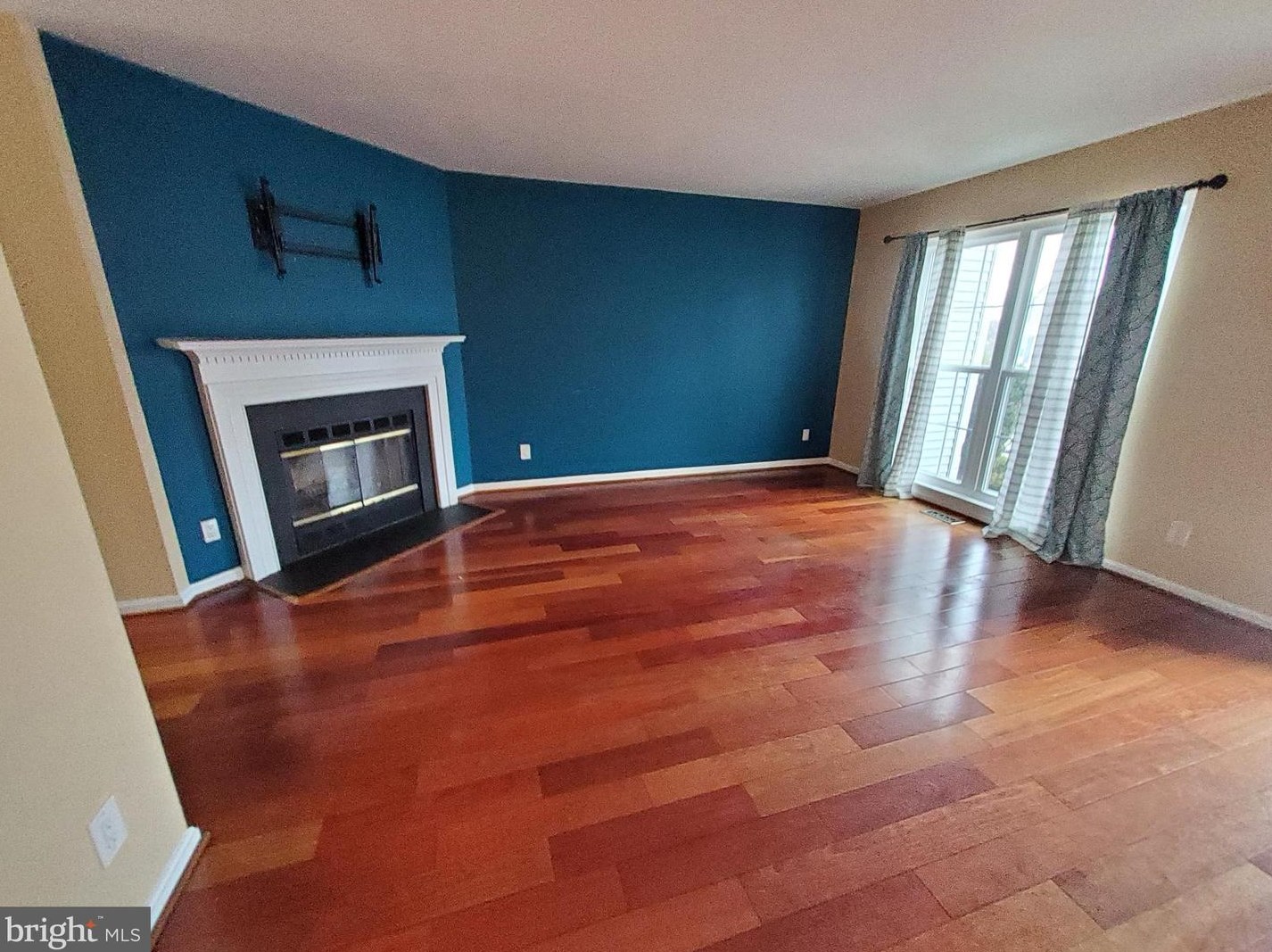 17023 Point Pleasant Ln, Dumfries, VA 22026