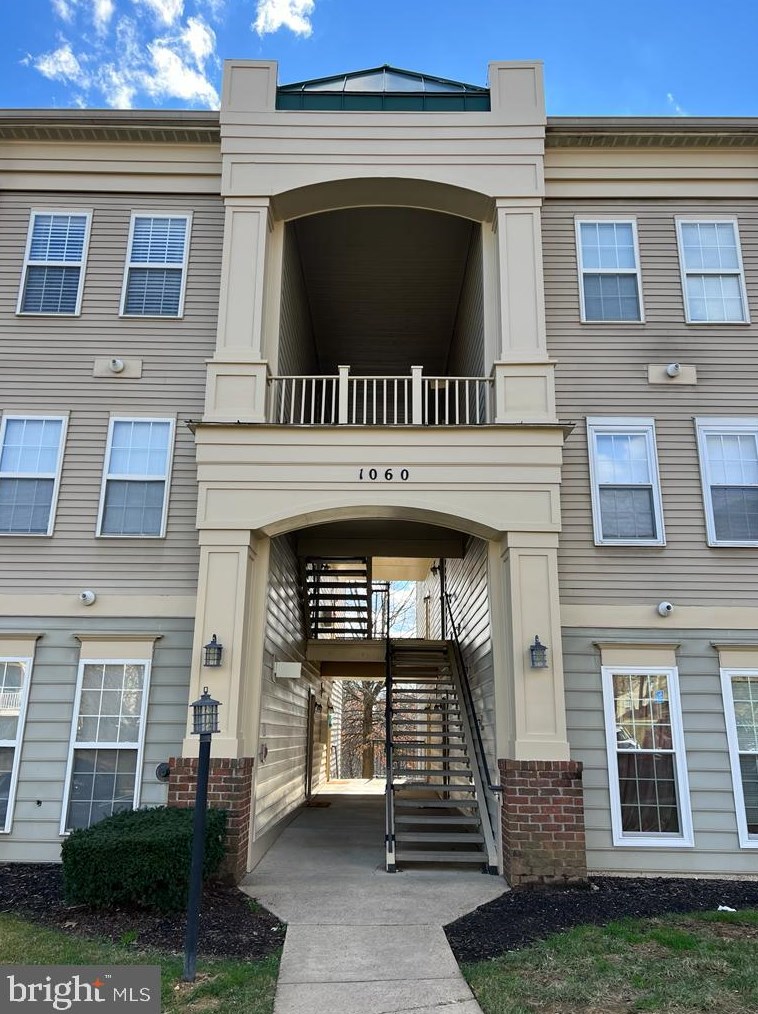 1060 Gardenview Loop #303, Woodbridge, VA 22191