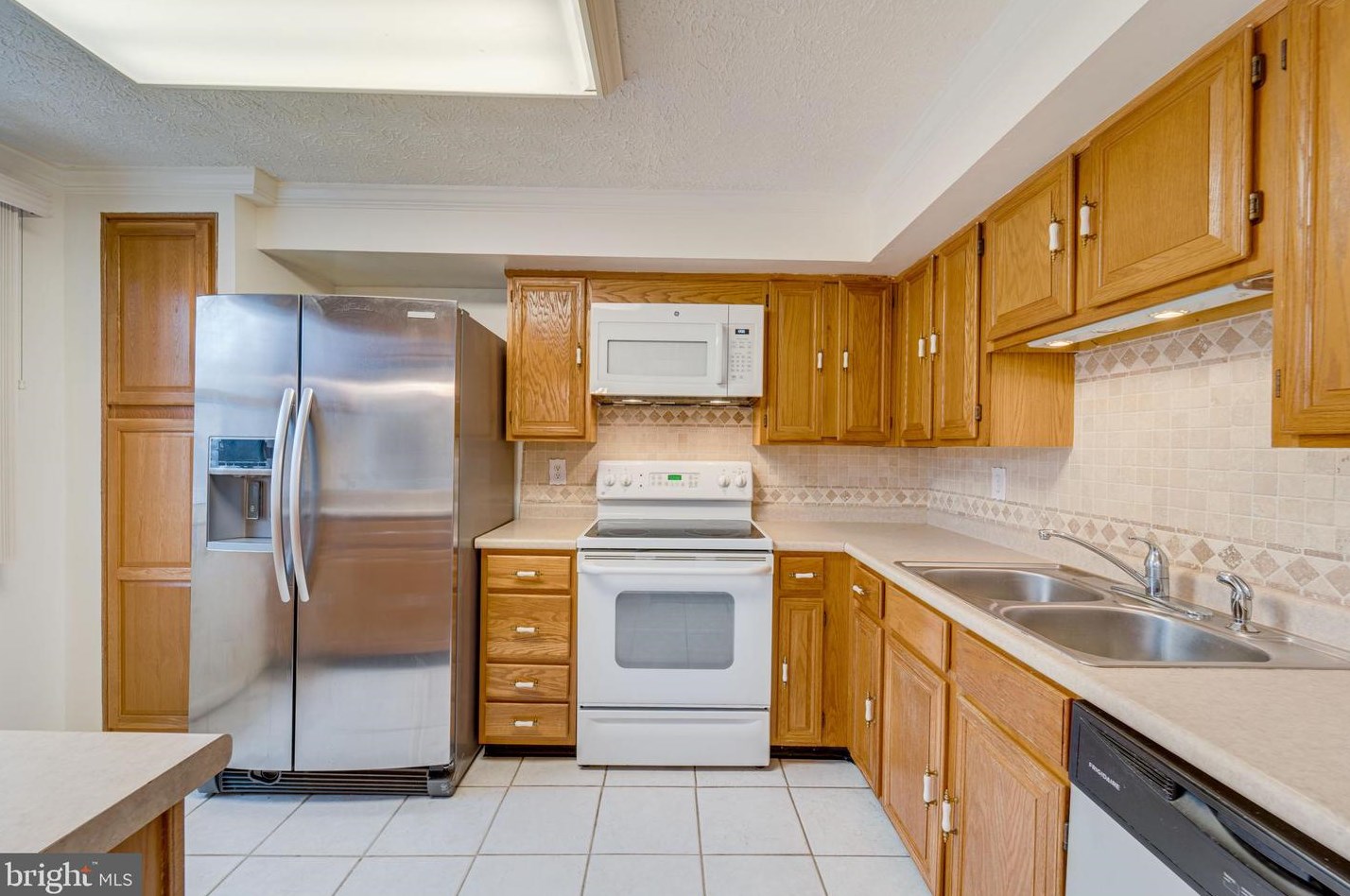 3650 Woodhaven Ct, Woodbridge, VA 22192