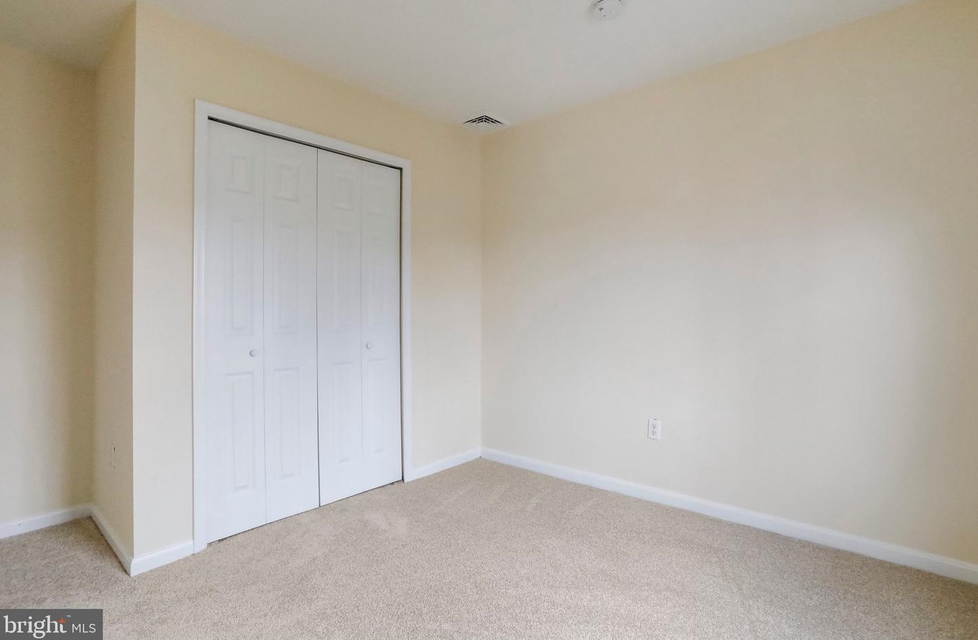 6683 Comanche Ct, Haymarket VA  20169-2937 exterior