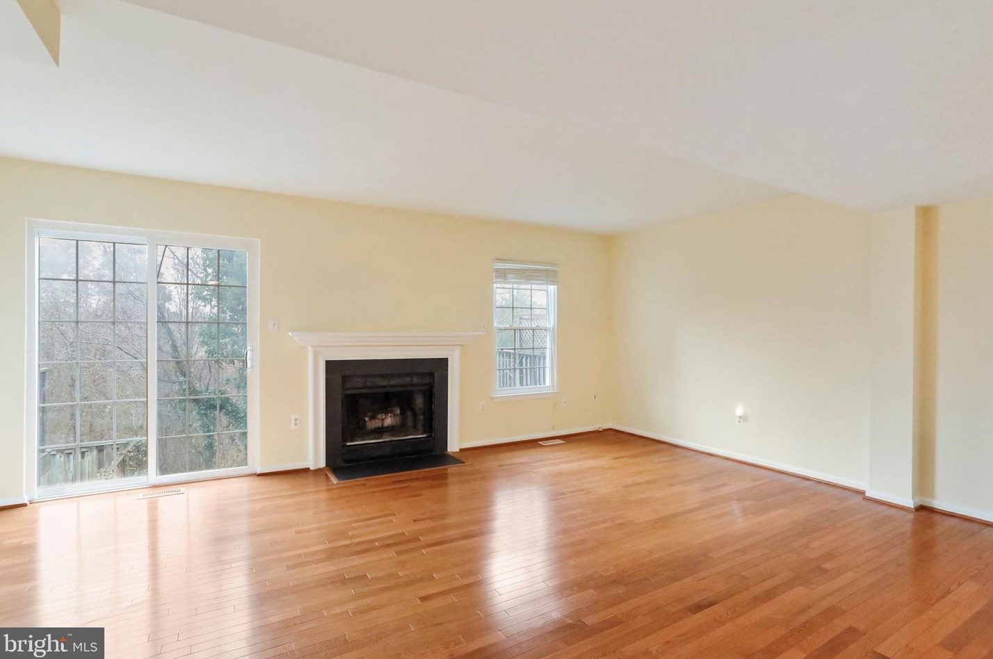 6683 Comanche Ct, Haymarket VA  20169-2937 exterior