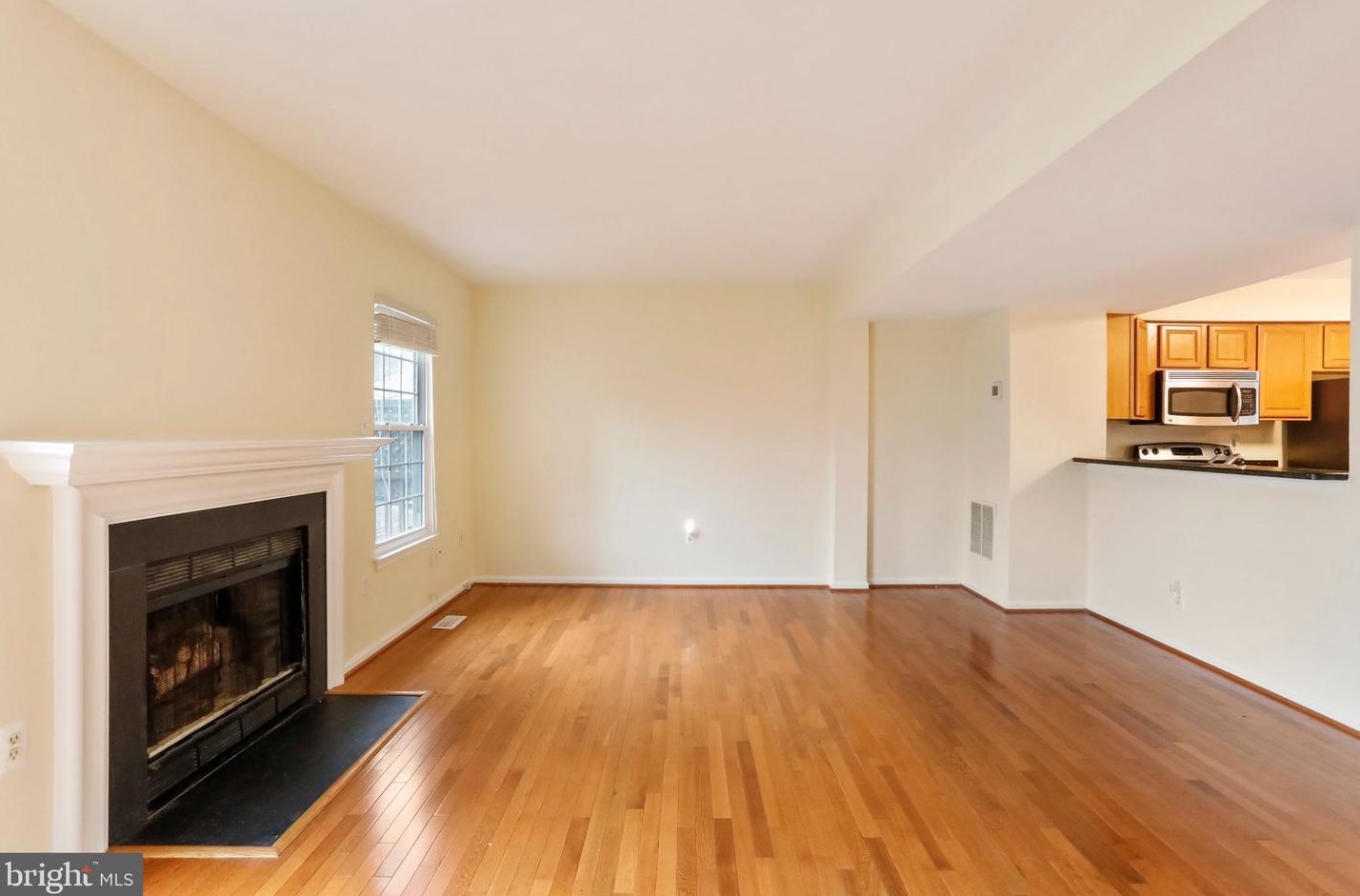 6683 Comanche Ct, Haymarket VA  20169-2937 exterior