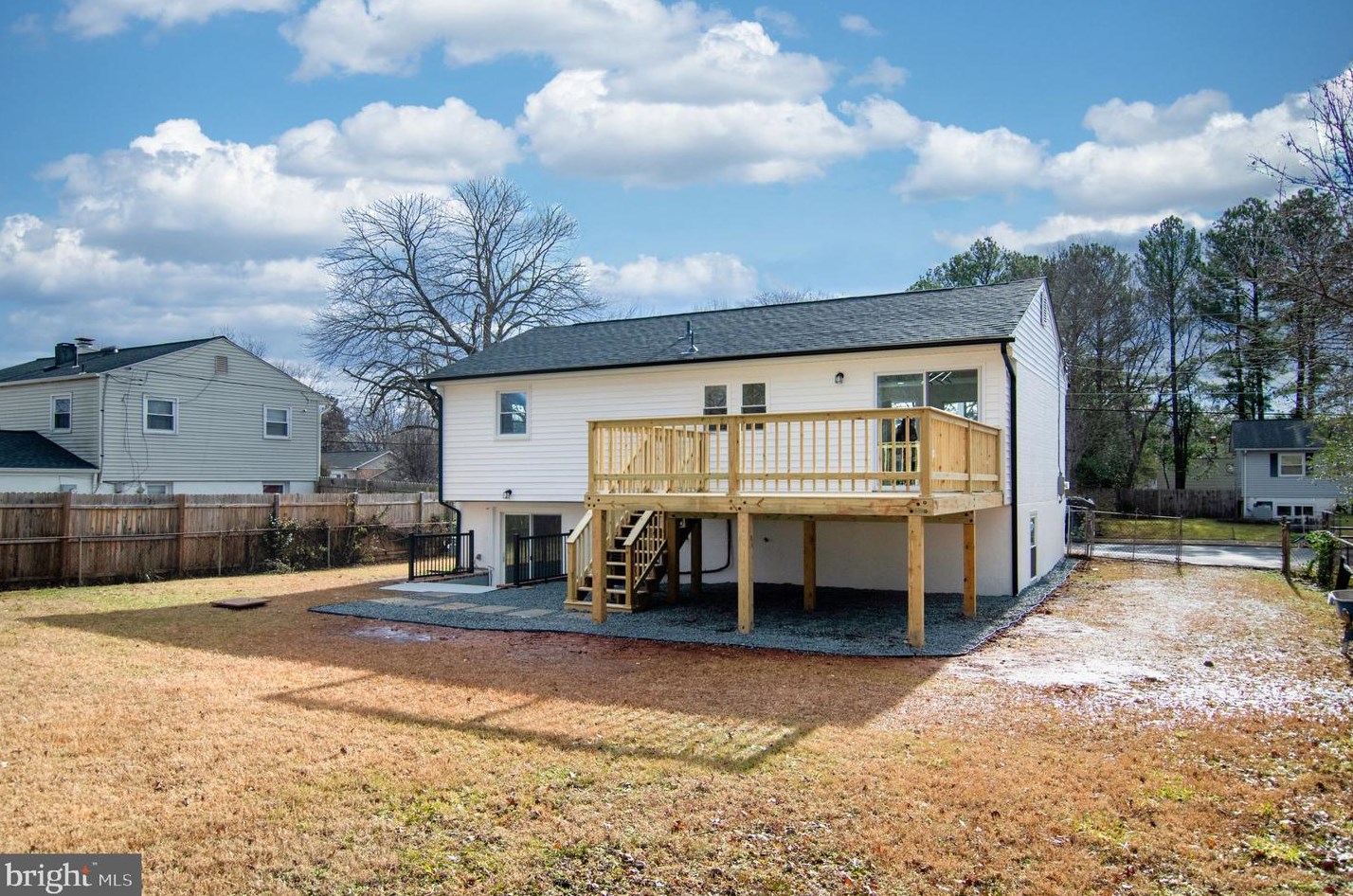9720 Damascus Dr, Manassas VA  20109-3242 exterior