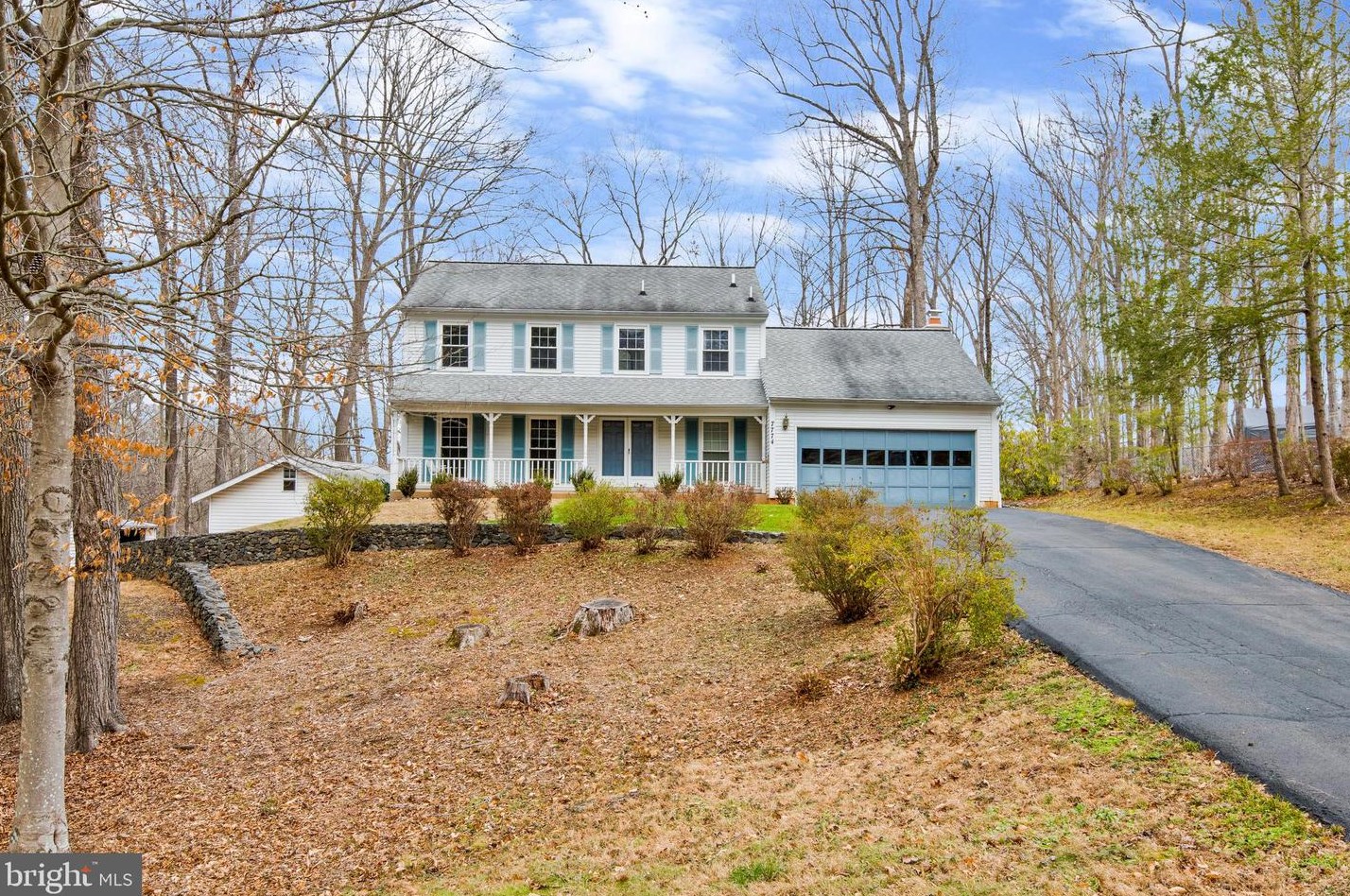 7774 Fern Oak Ct, Manassas, VA 20112