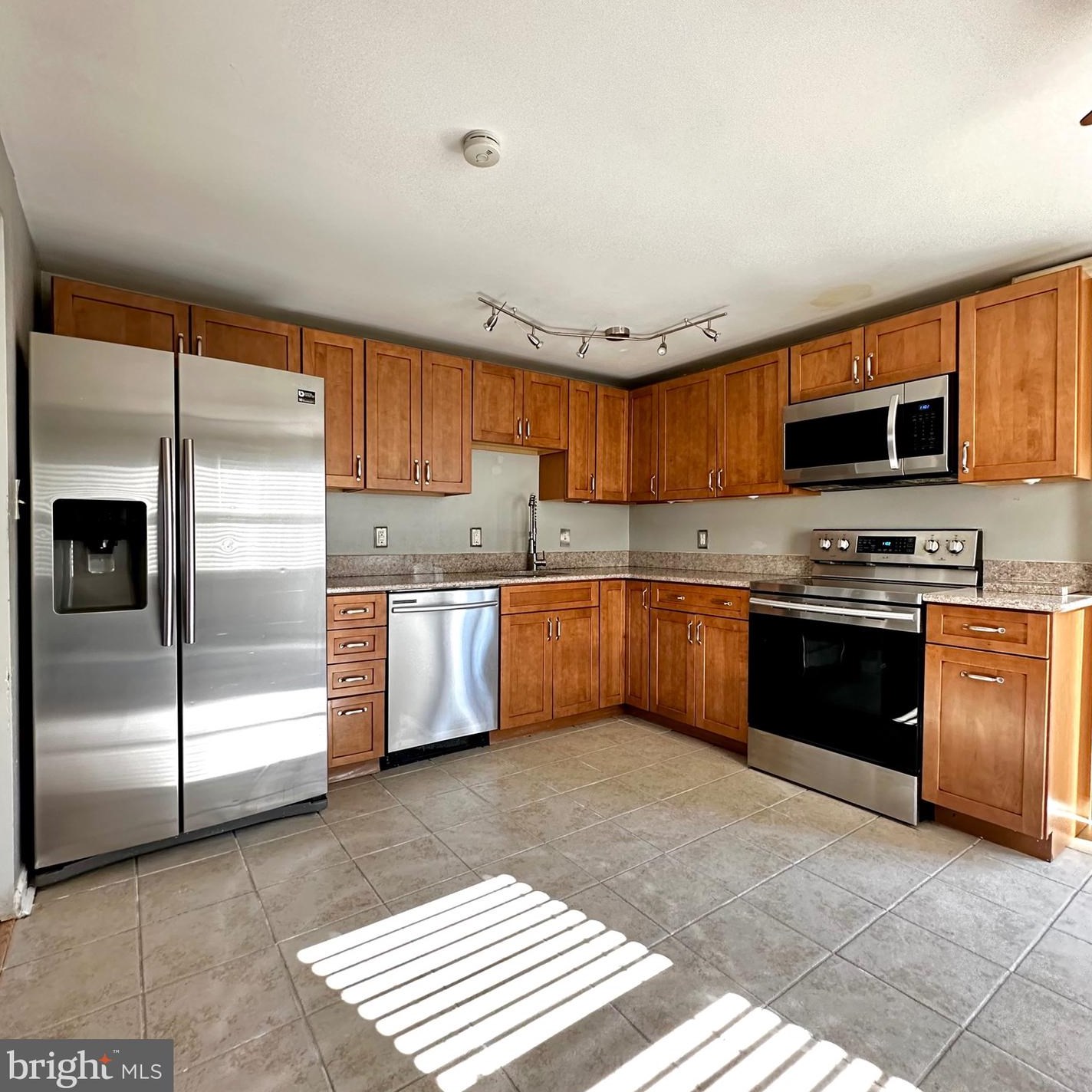 13799 Meadowbrook Rd, Woodbridge, VA 22193